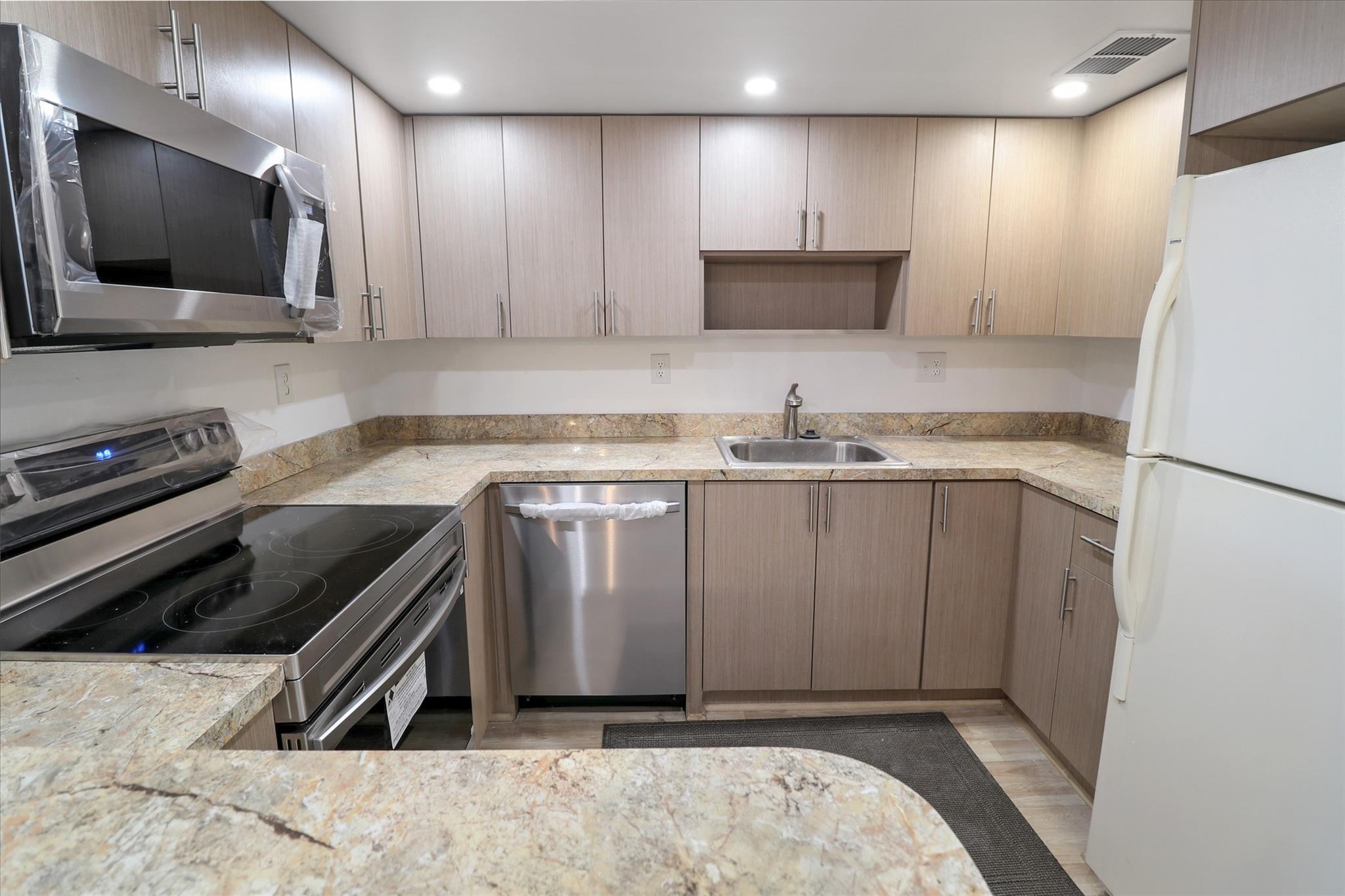 Homes for sale in Davie, FL | 3300 W Rolling Hills Cir #503, Davie, FL 33328 | MLS# F10518808