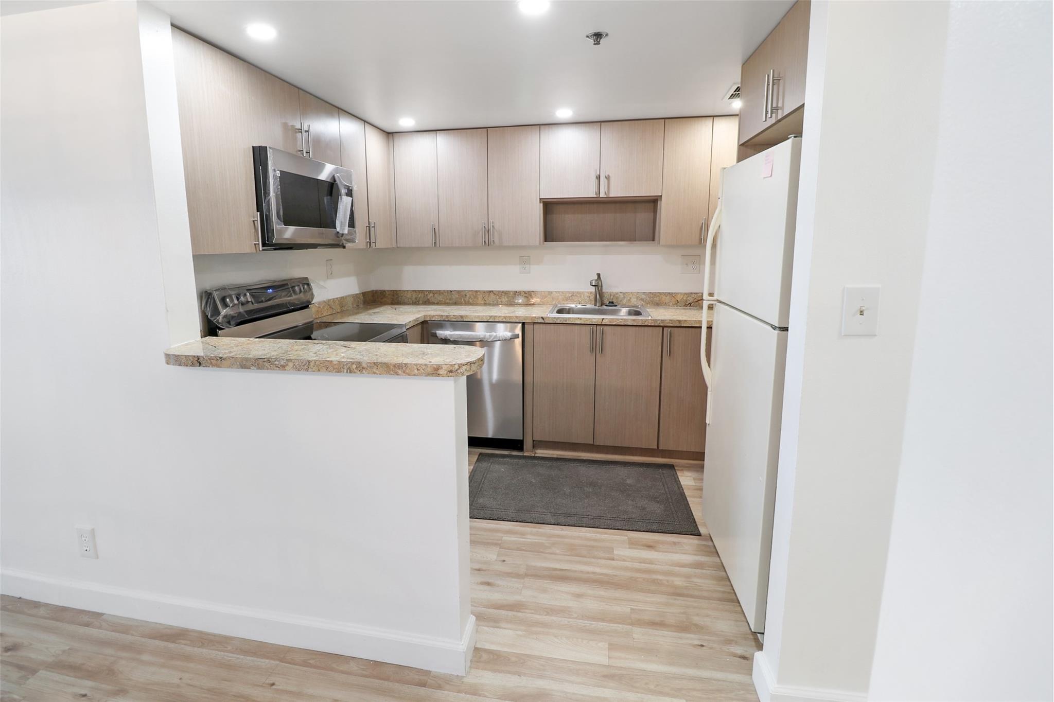 Homes for sale in Davie, FL | 3300 W Rolling Hills Cir #503, Davie, FL 33328 | MLS# F10518808