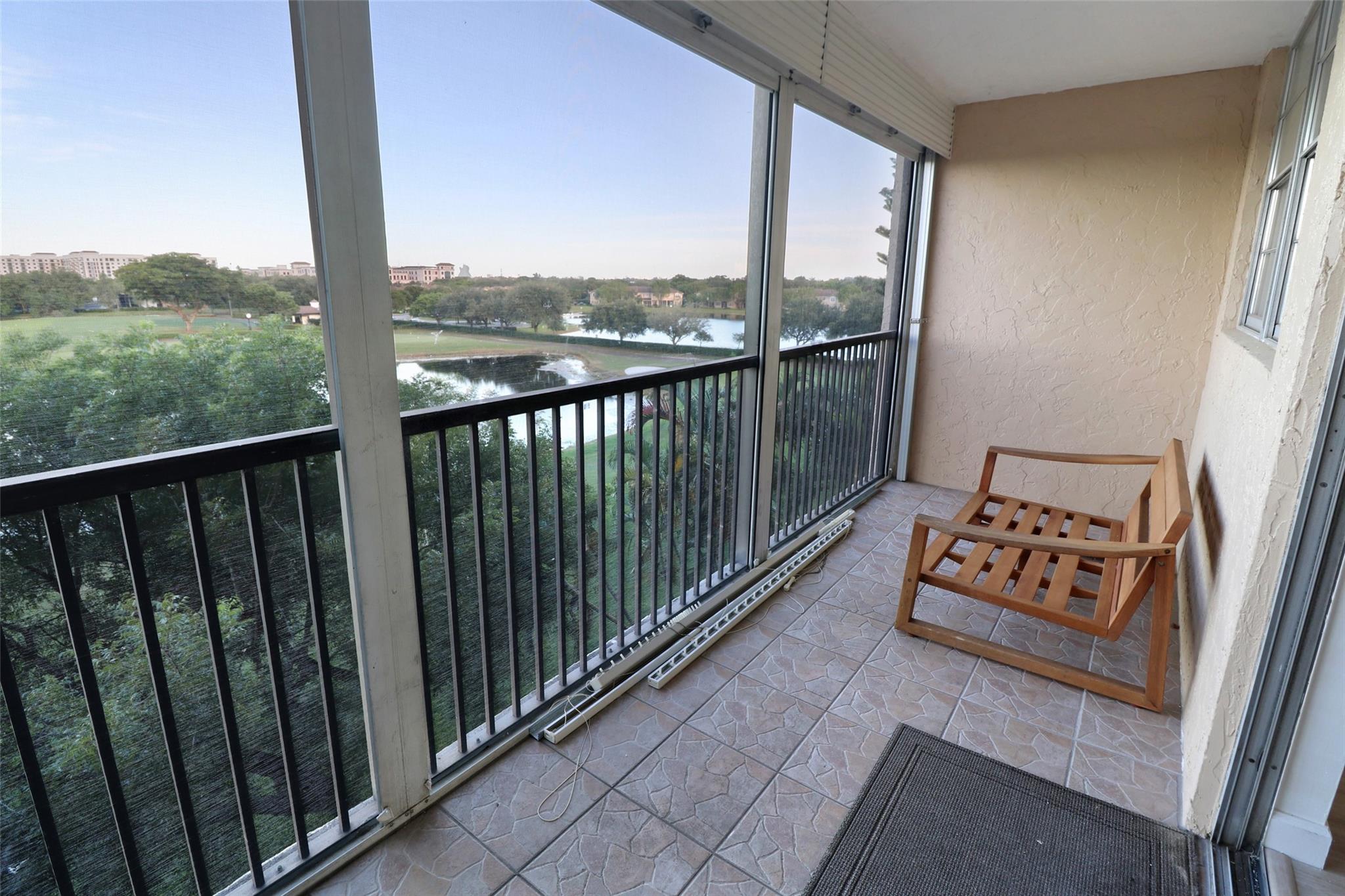 Homes for sale in Davie, FL | 3300 W Rolling Hills Cir #503, Davie, FL 33328 | MLS# F10518808