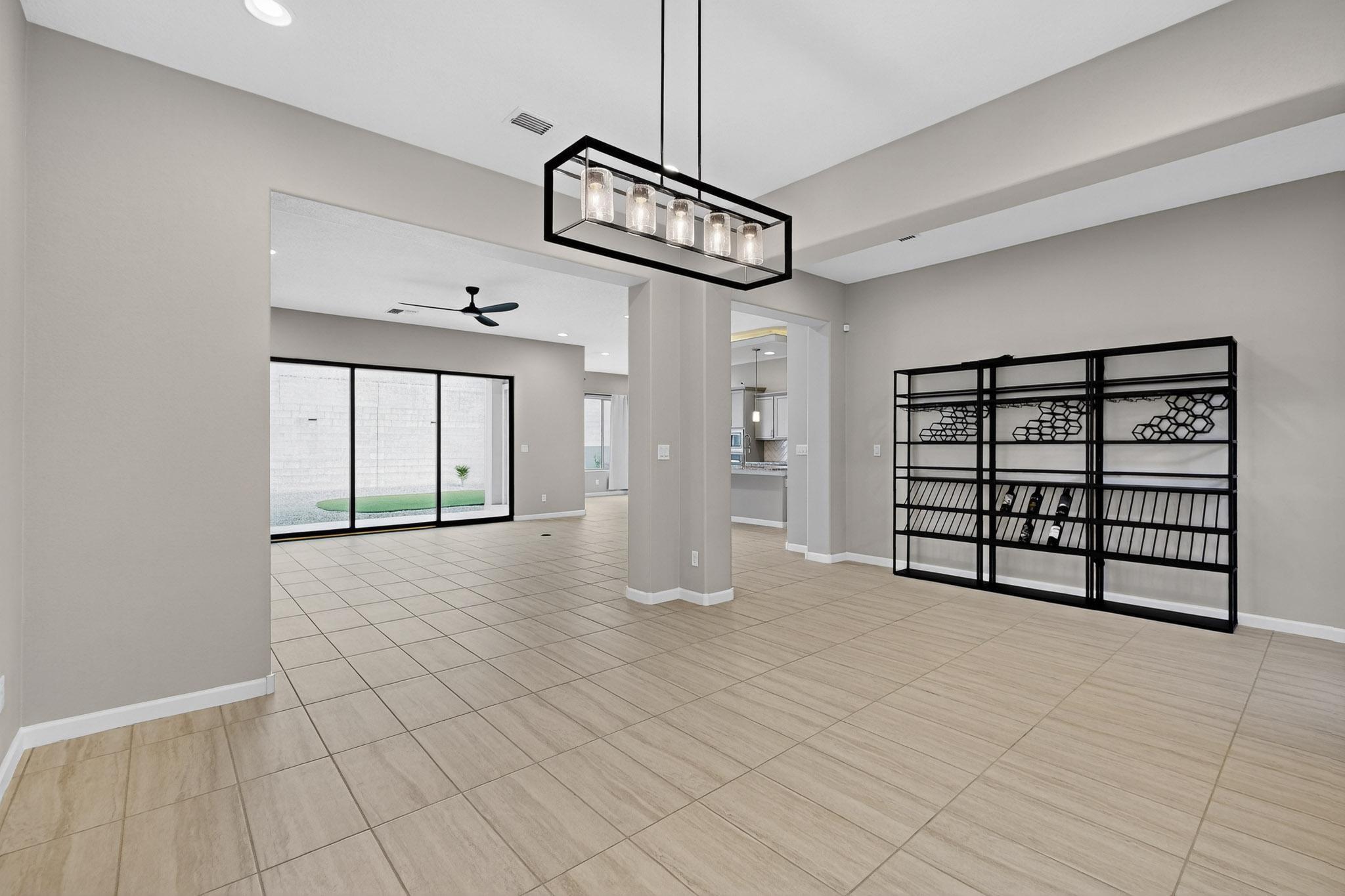 1715 Deer Valley Trail NW Living Room