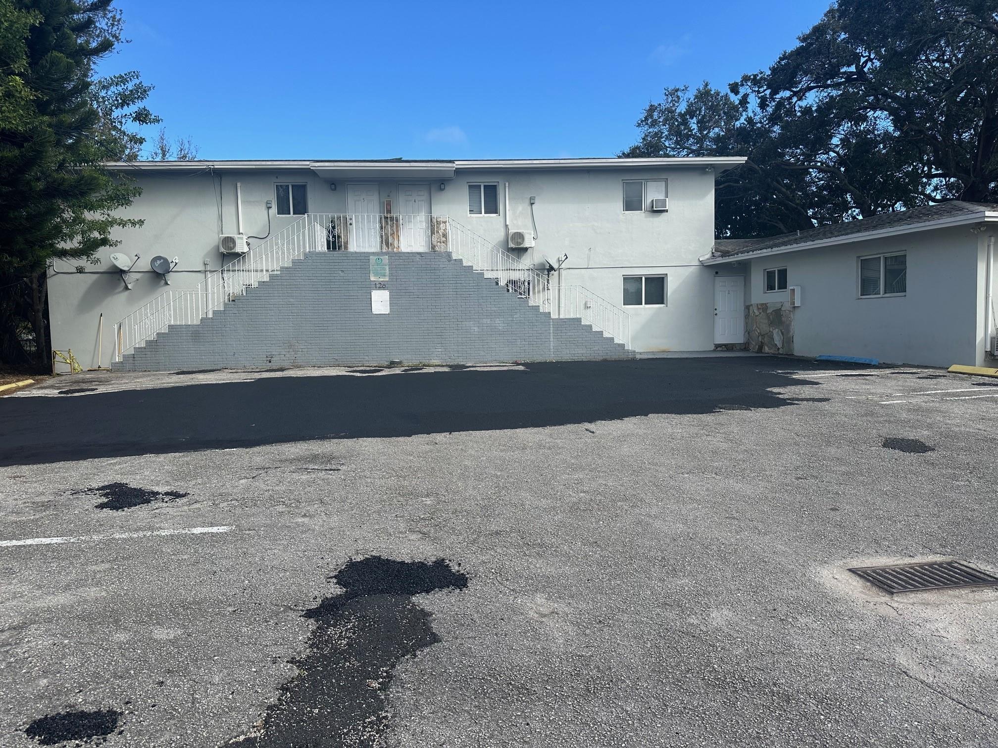 Town Of Modelo Dania B-49