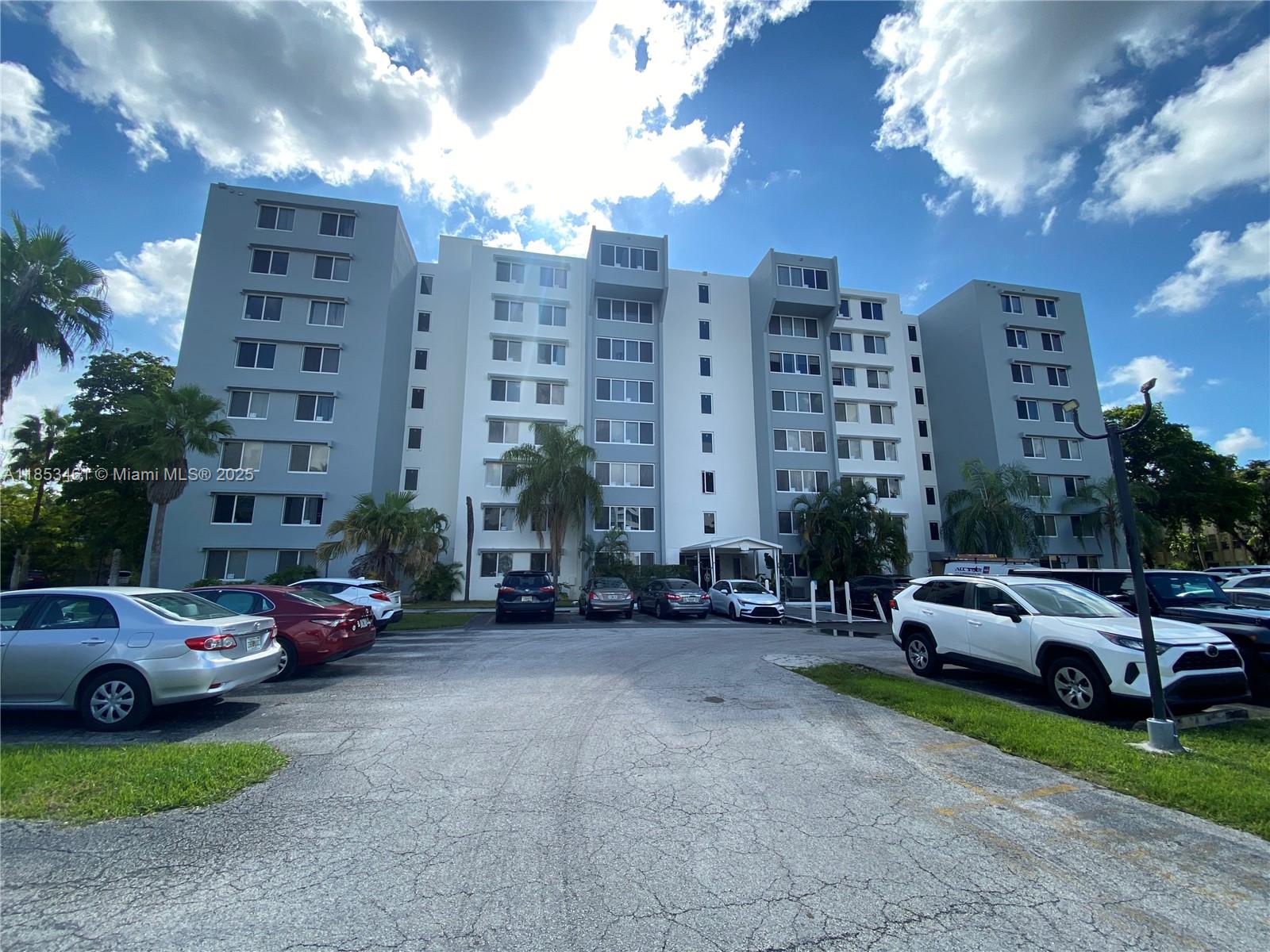 Dadeland Place Condo