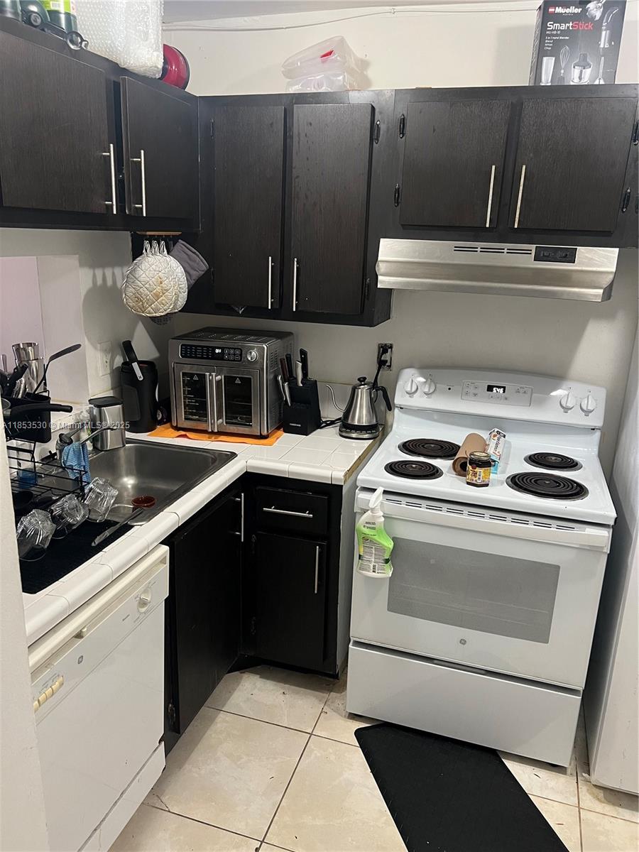 Homes for sale in Miami, FL | 486 Nw 165th St Rd #B503, Miami, FL 33169 | MLS# A11853530