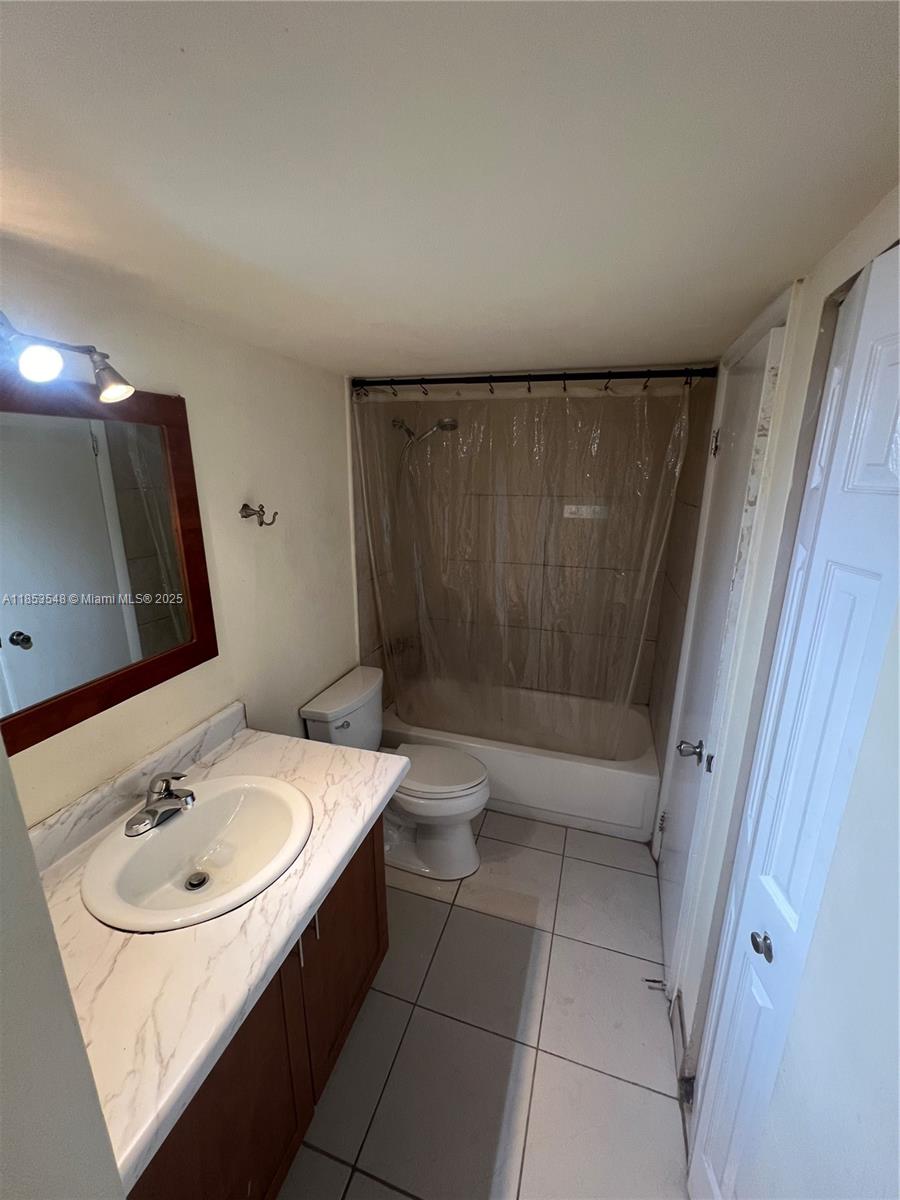 Homes for sale in Miami, FL | 482 Nw 165Th St Rd #A-603, Miami, FL 33169 | MLS# A11853548