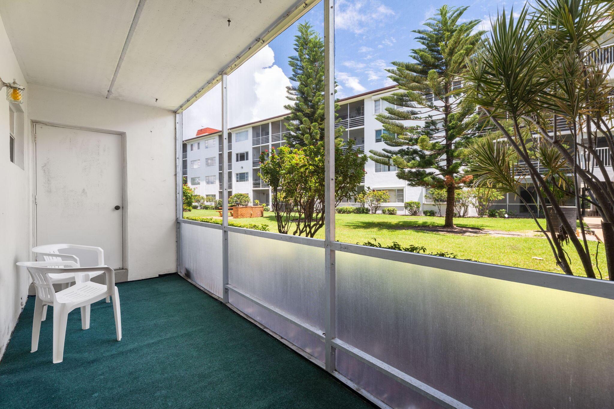 Regency Surf & Racquet CL