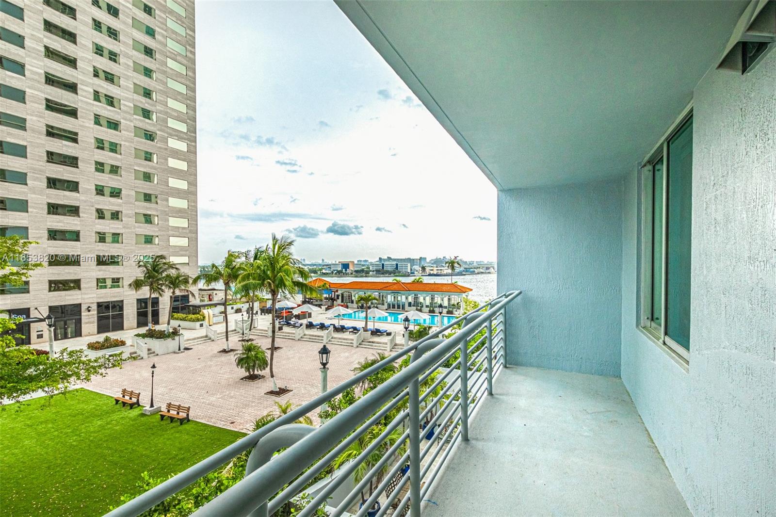 335 S BISCAYNE BL #902, Miami FL 33131