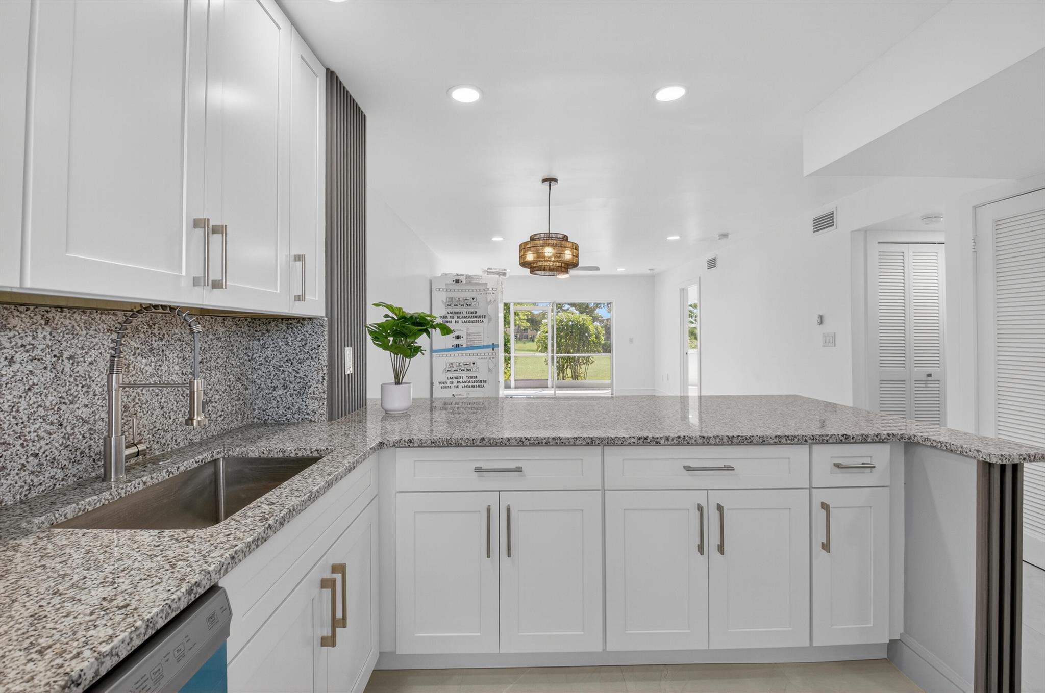 Sandalfoot South Three  C