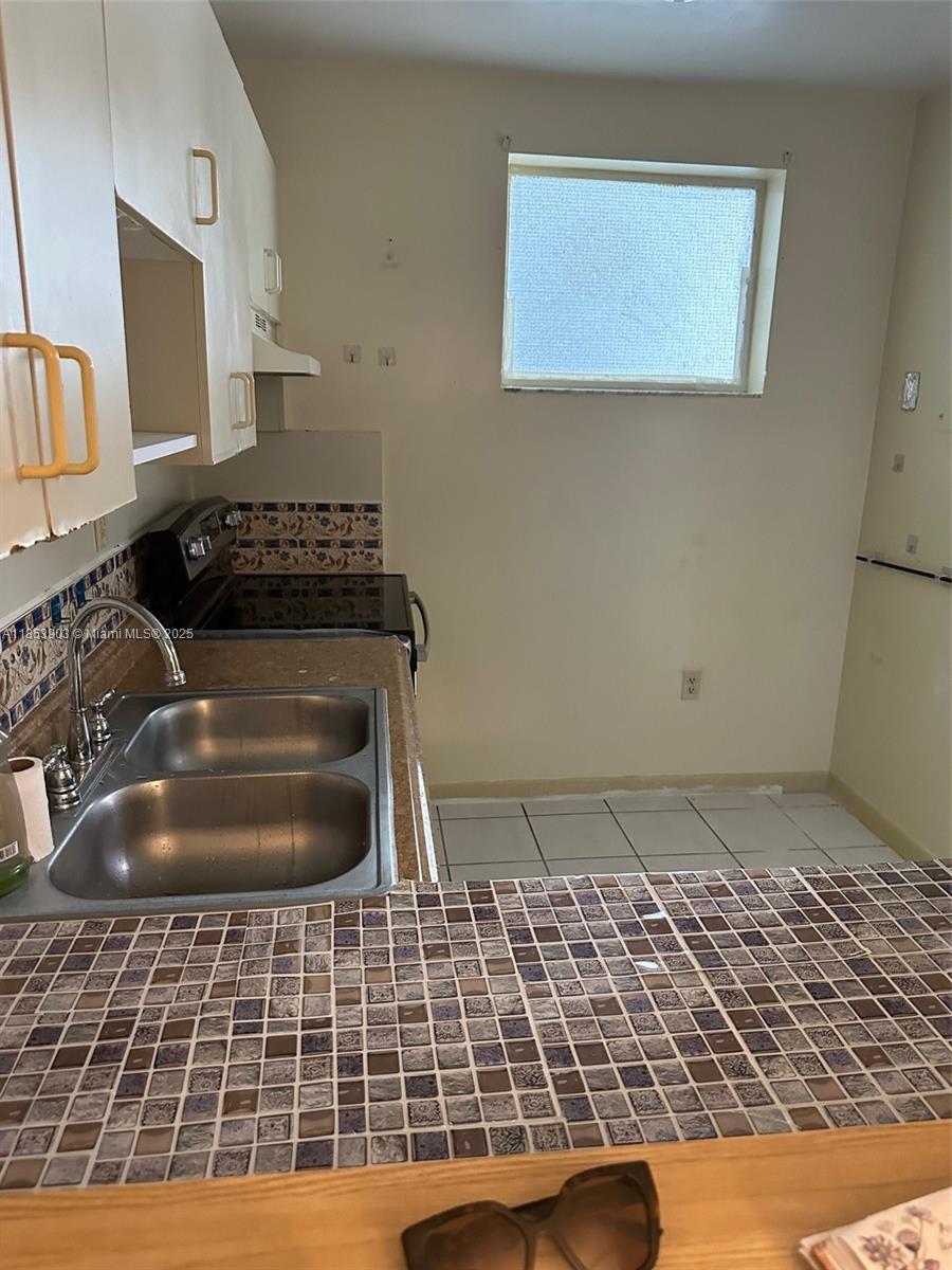 Caribbean Gardens Condo