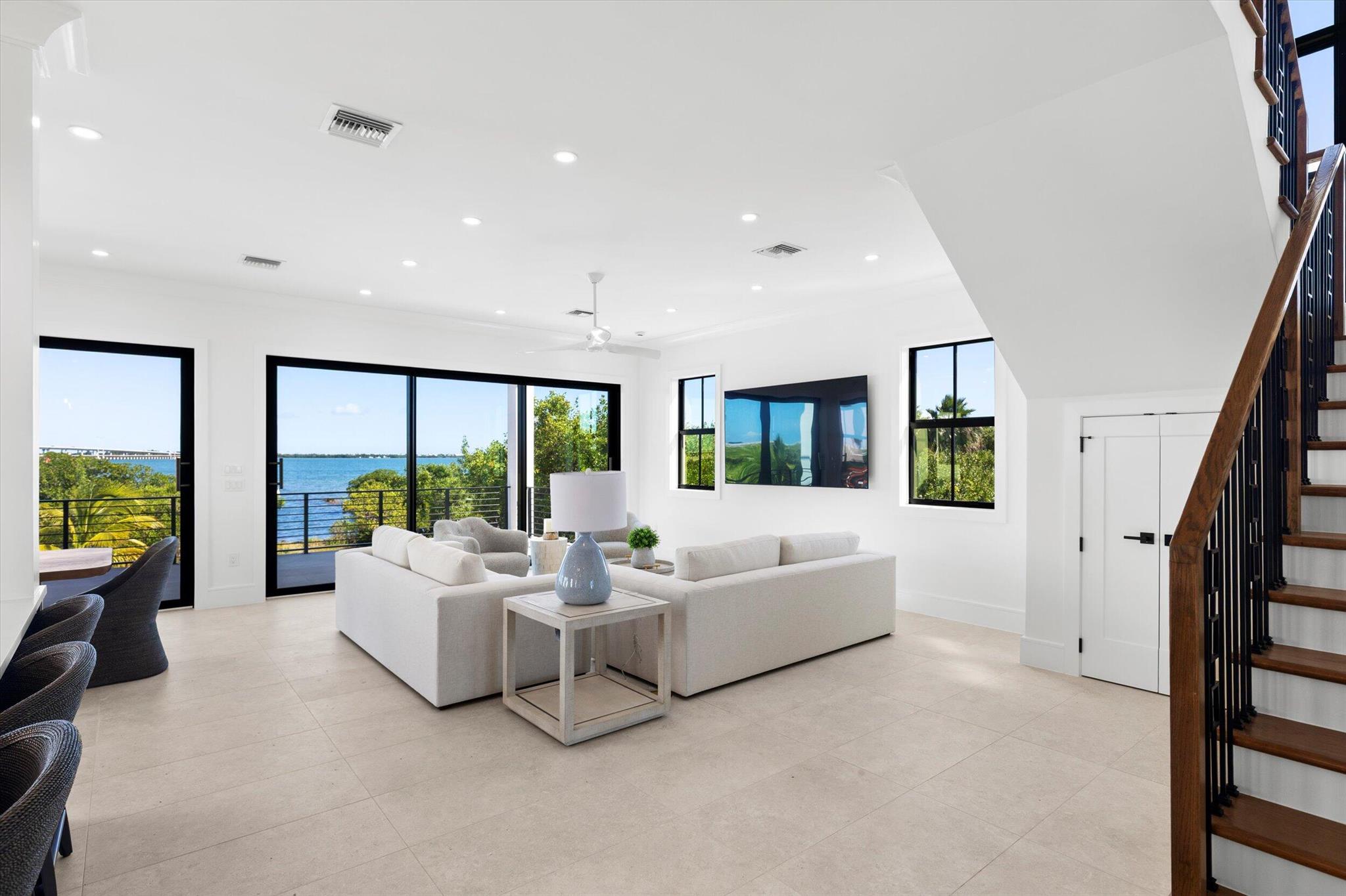 Homes for sale in Key West, FL | 231 E Shore Dr #Unit 4, Key West, FL 33040 | MLS# R11113466