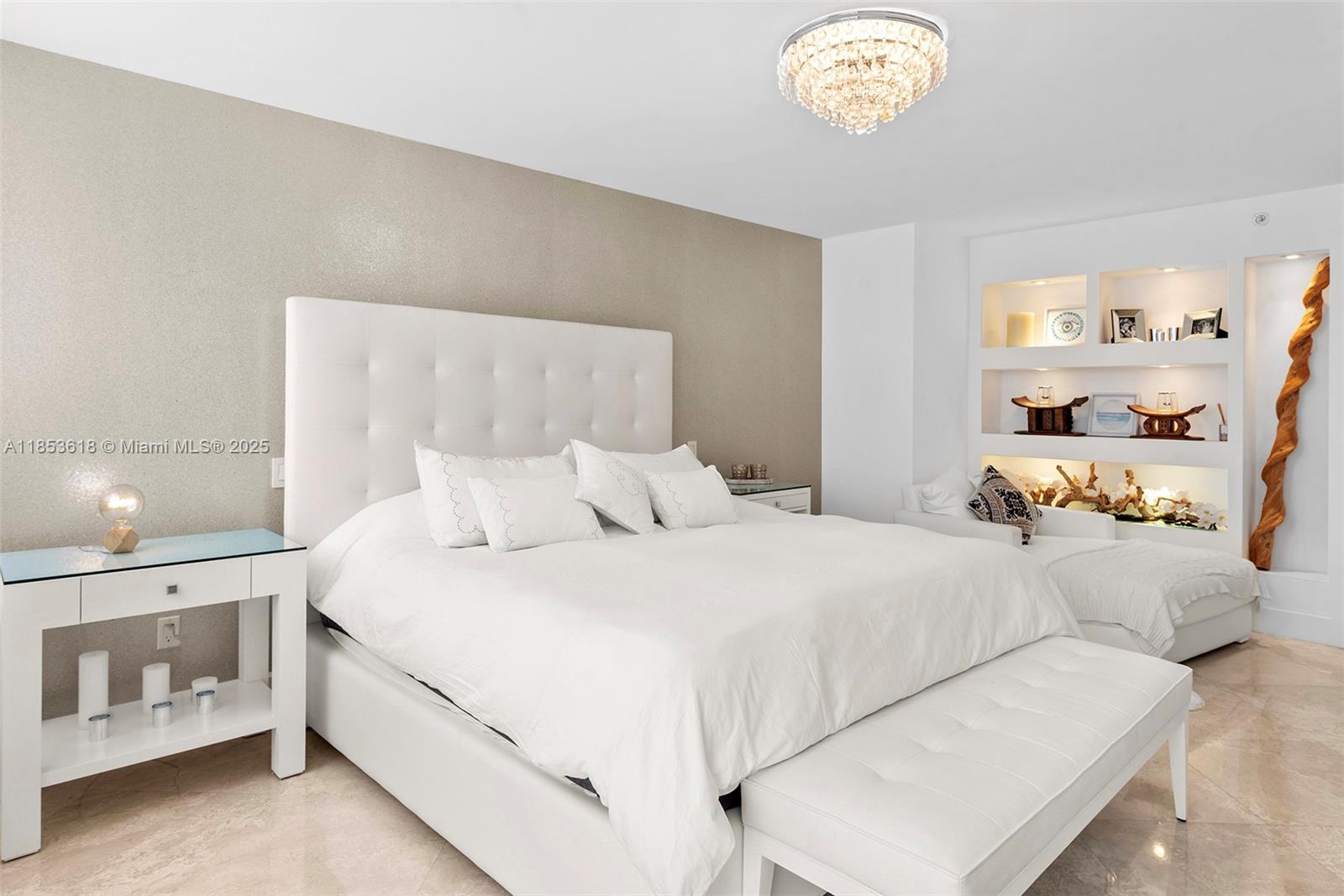 4779 Collins Ave #2403, Miami Beach FL 33140