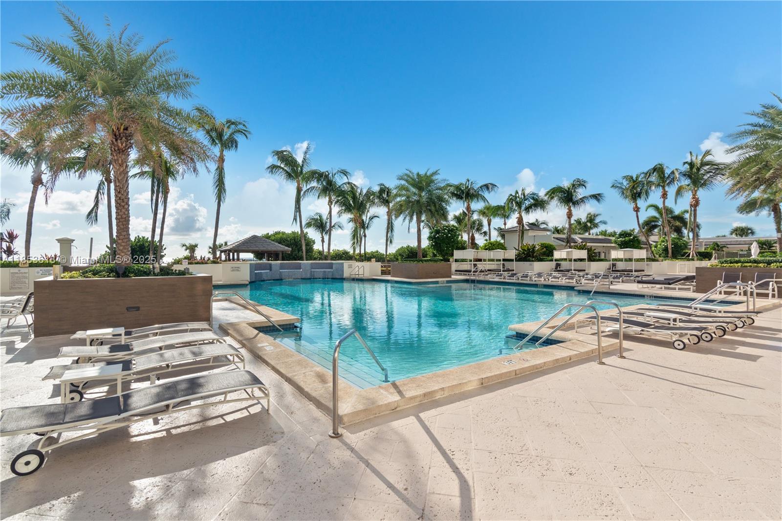 4779 Collins Ave #2403, Miami Beach FL 33140