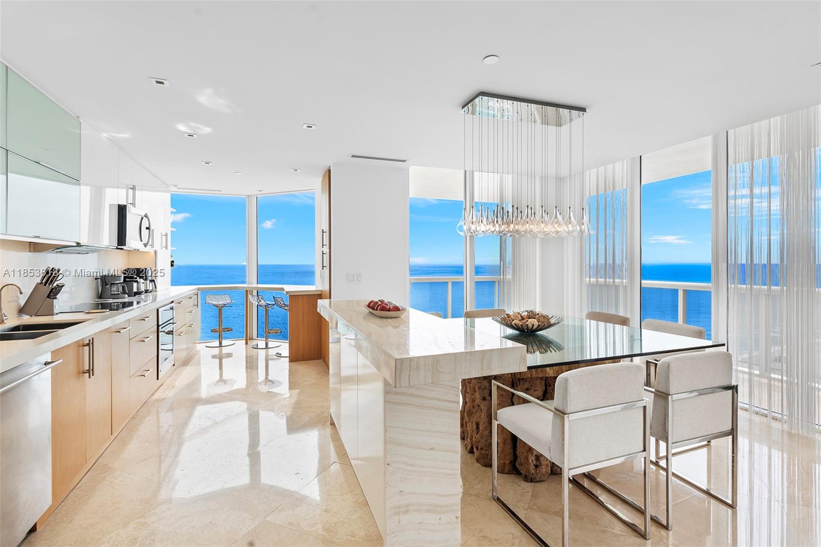 4779 Collins Ave #2403, Miami Beach FL 33140