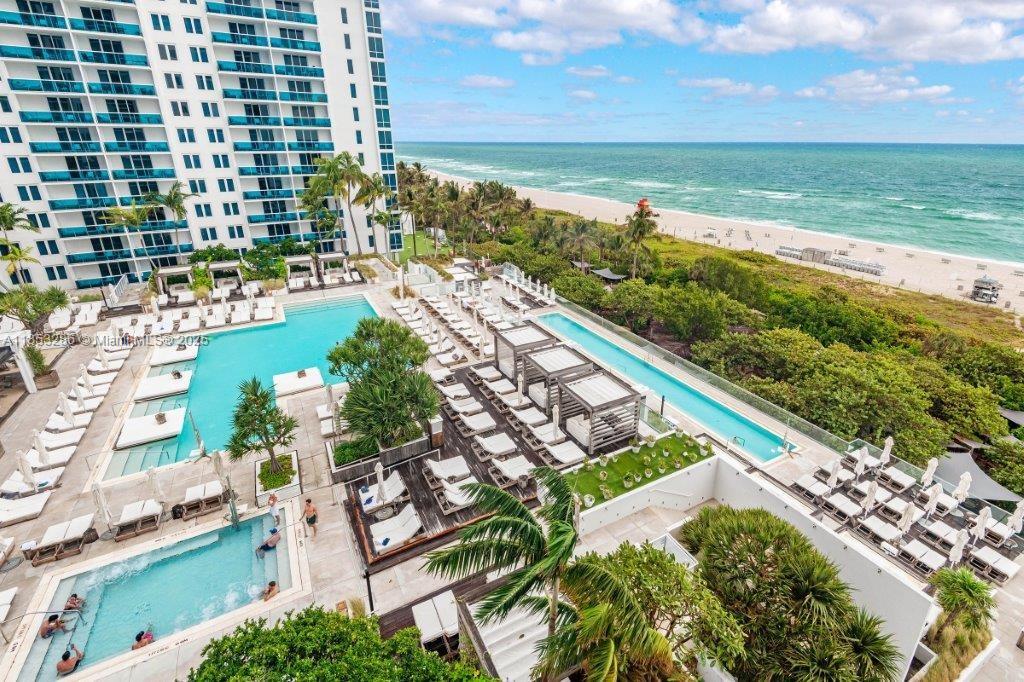 Roney Palace Condo