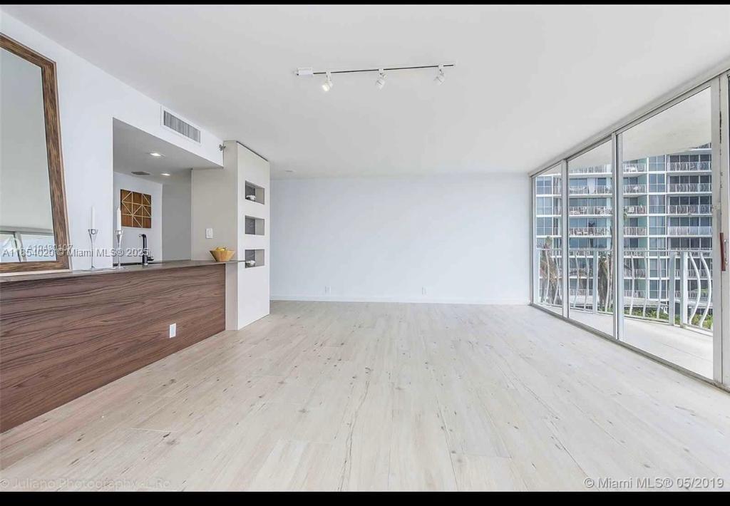 The Grandview Palace Cond