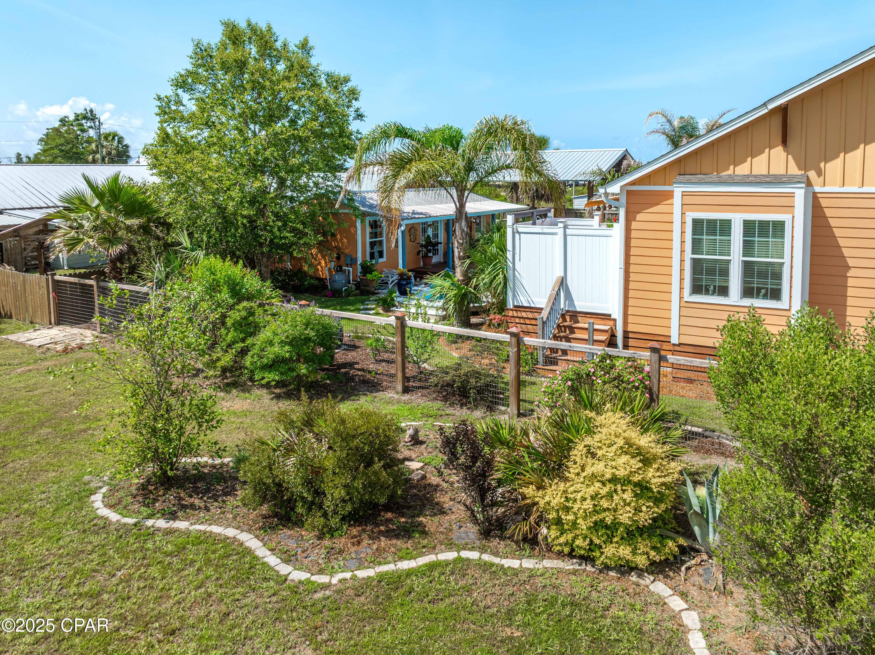 Image 15 For 418 California Drive