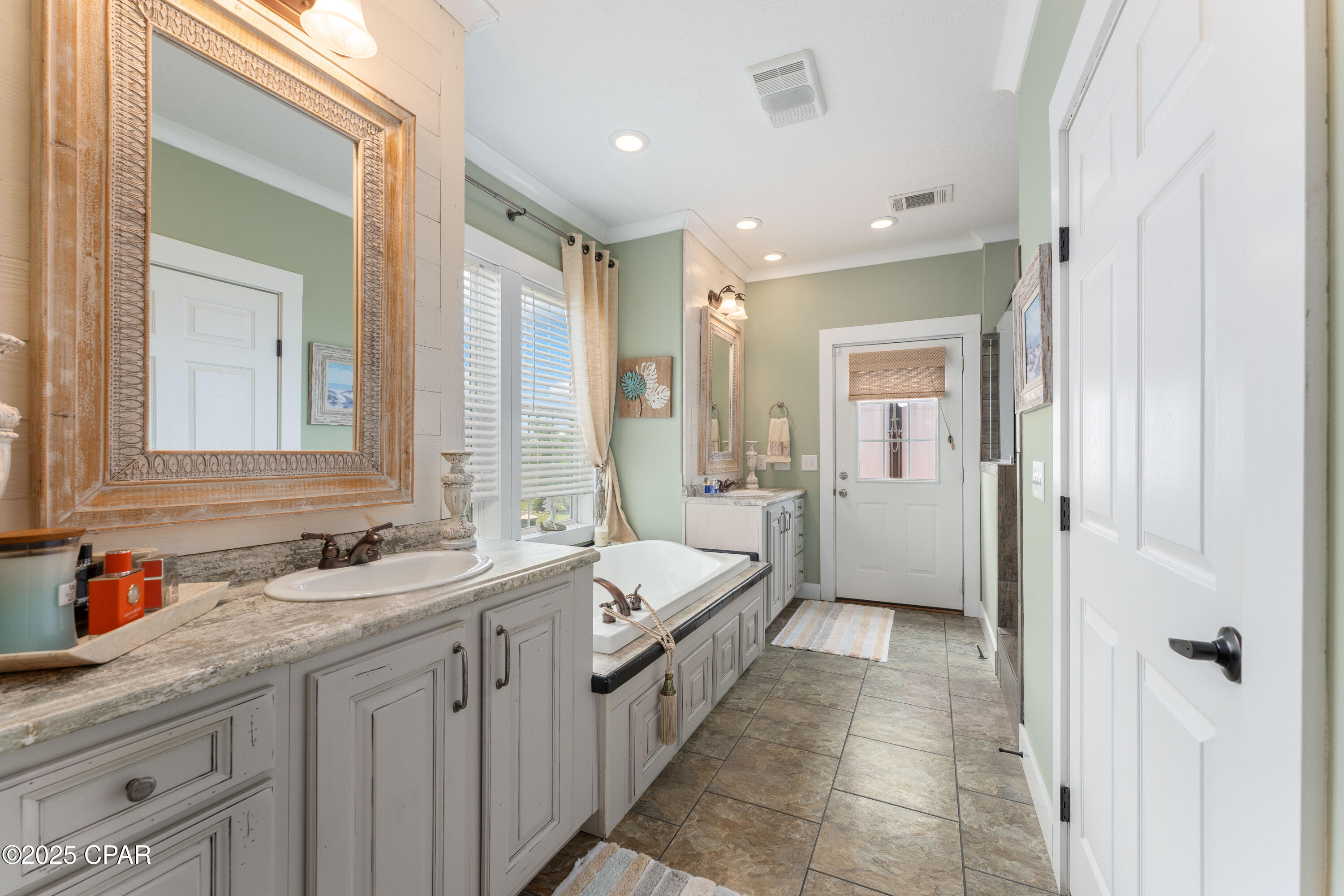 Image 68 For 418 California Drive