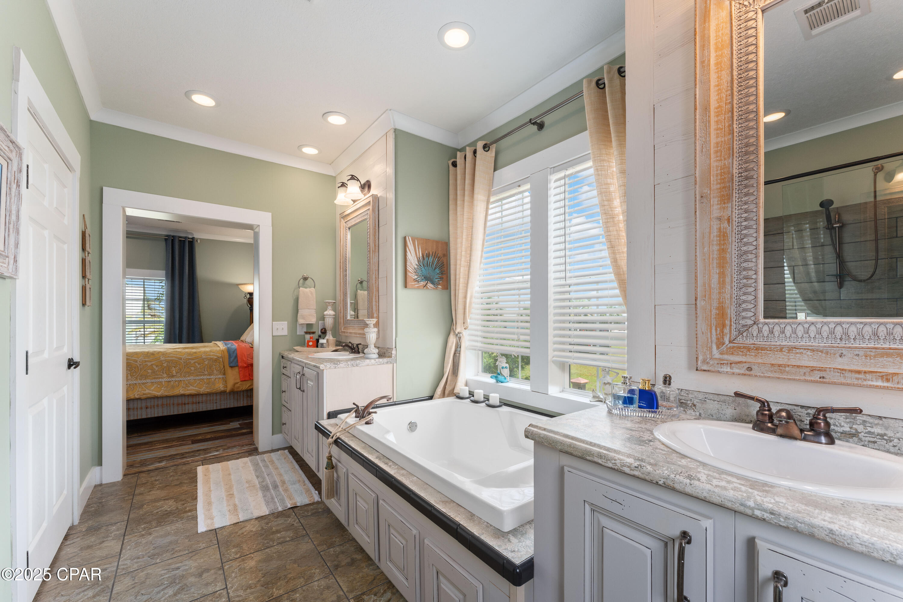 Image 70 For 418 California Drive