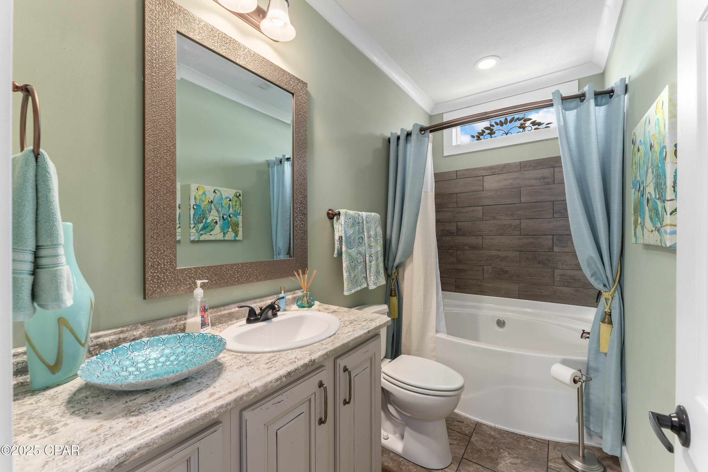 Image 76 For 418 California Drive