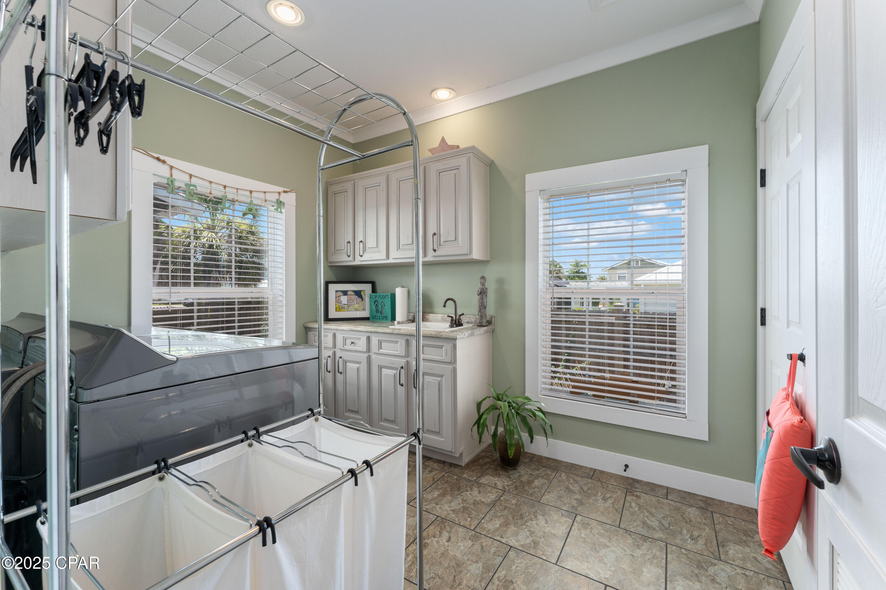 Image 81 For 418 California Drive