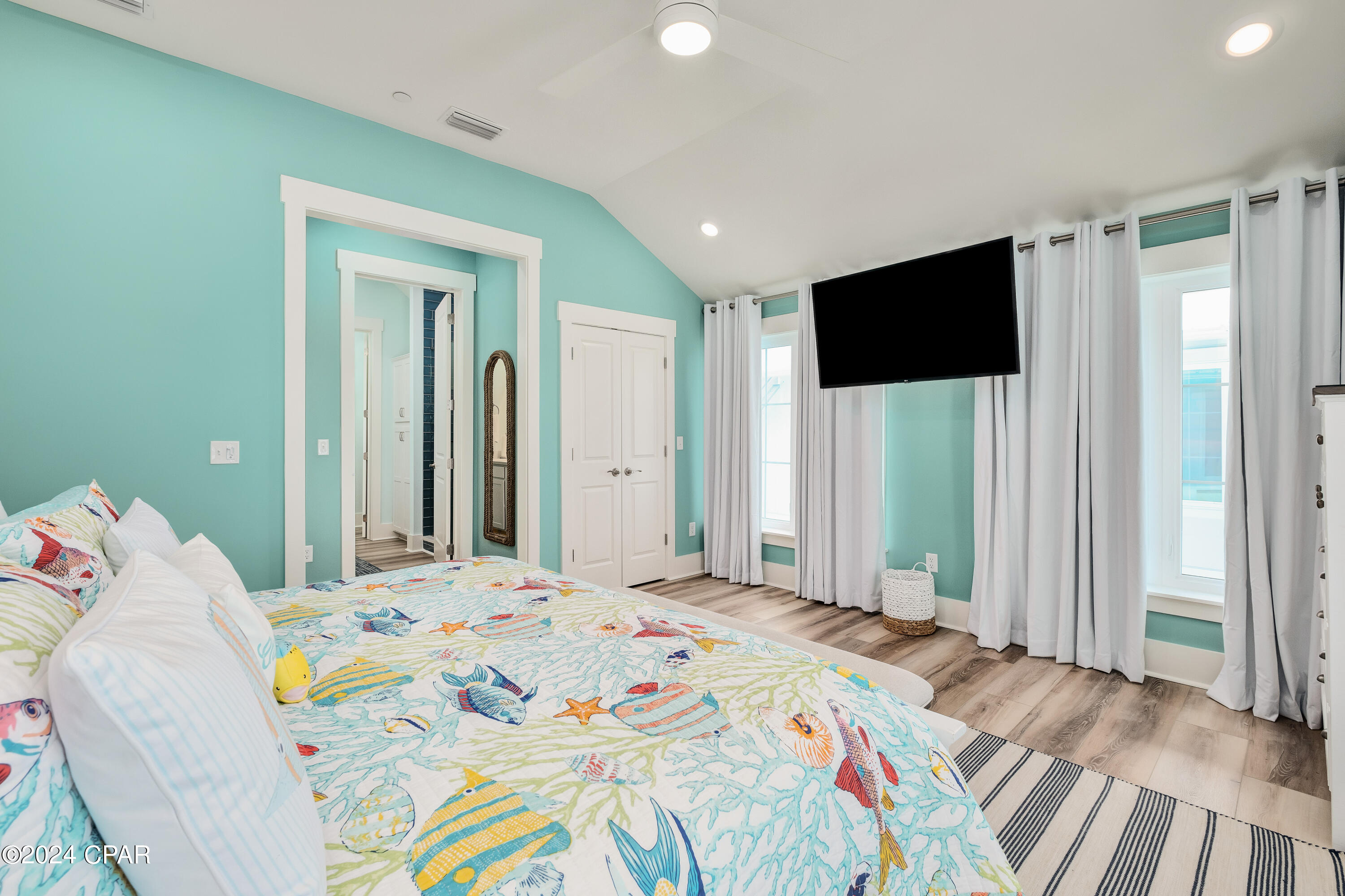 Image 32 For 13657 Front Beach Road