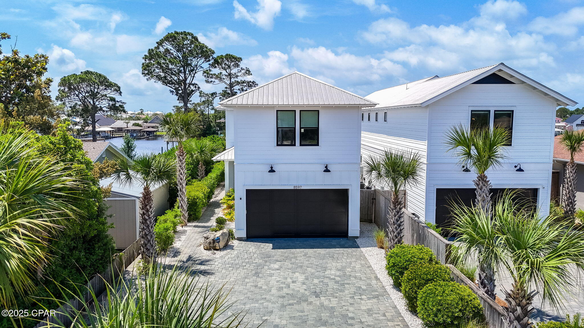 Image 3 For 8597 Lagoon Drive