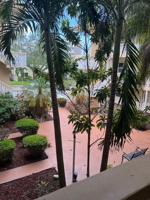 Homes for sale in Hollywood, FL | 1958 Monroe St #208, Hollywood, FL 33020 | MLS# A11854148