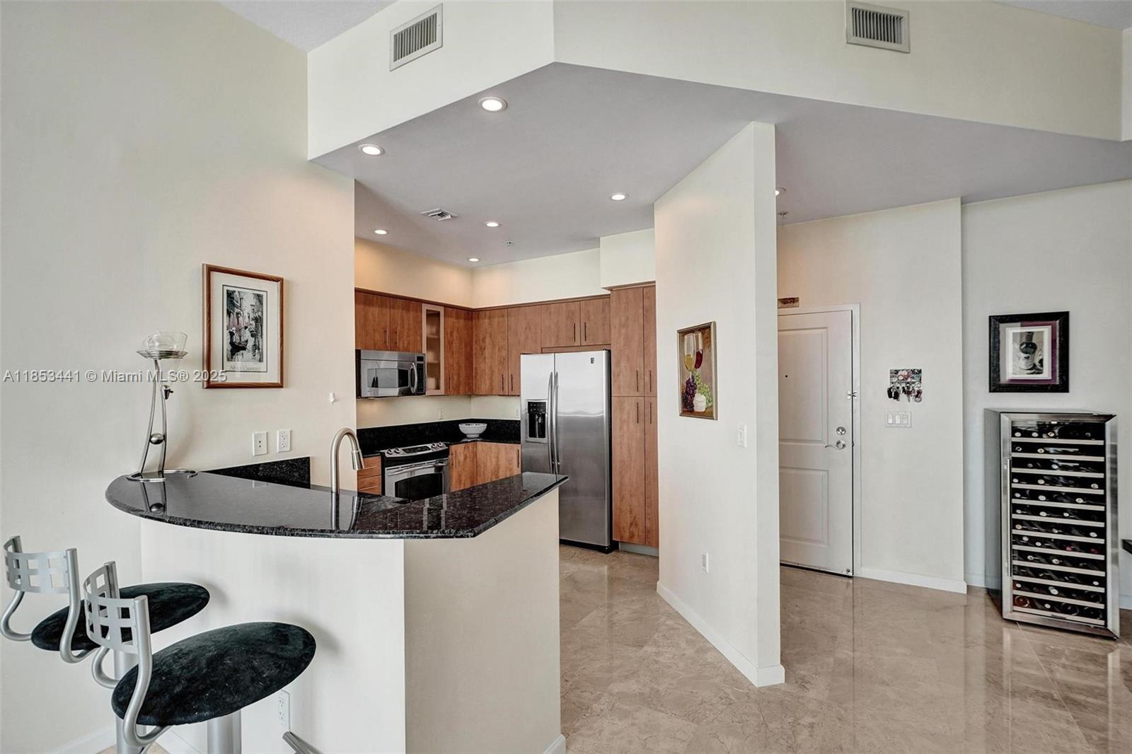 7900 Harbor Island Dr #PH15, North Bay Village FL 33141