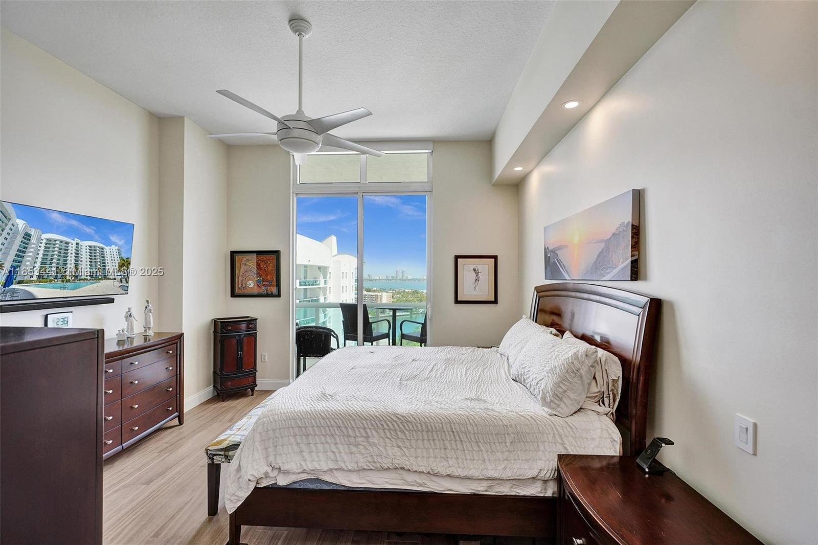 7900 Harbor Island Dr #PH15, North Bay Village FL 33141