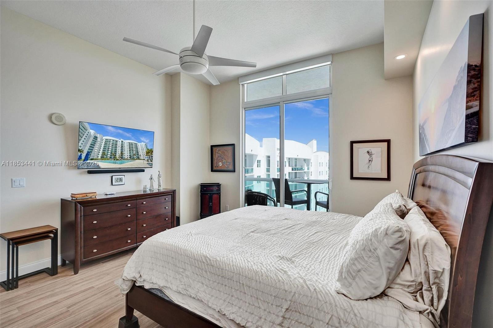 7900 Harbor Island Dr #PH15, North Bay Village FL 33141