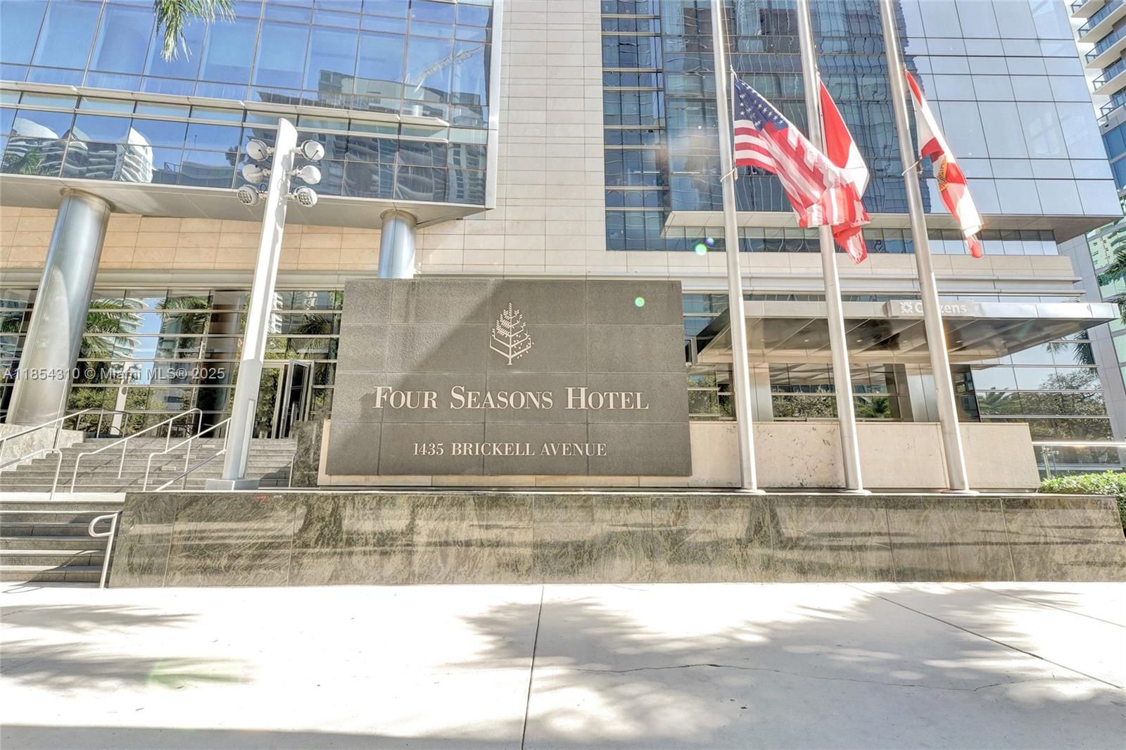 Apartamento à Venda em Miami, FL