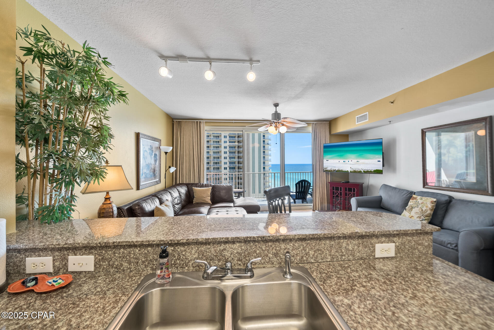 Image 7 For 9900 Thomas Drive 1407