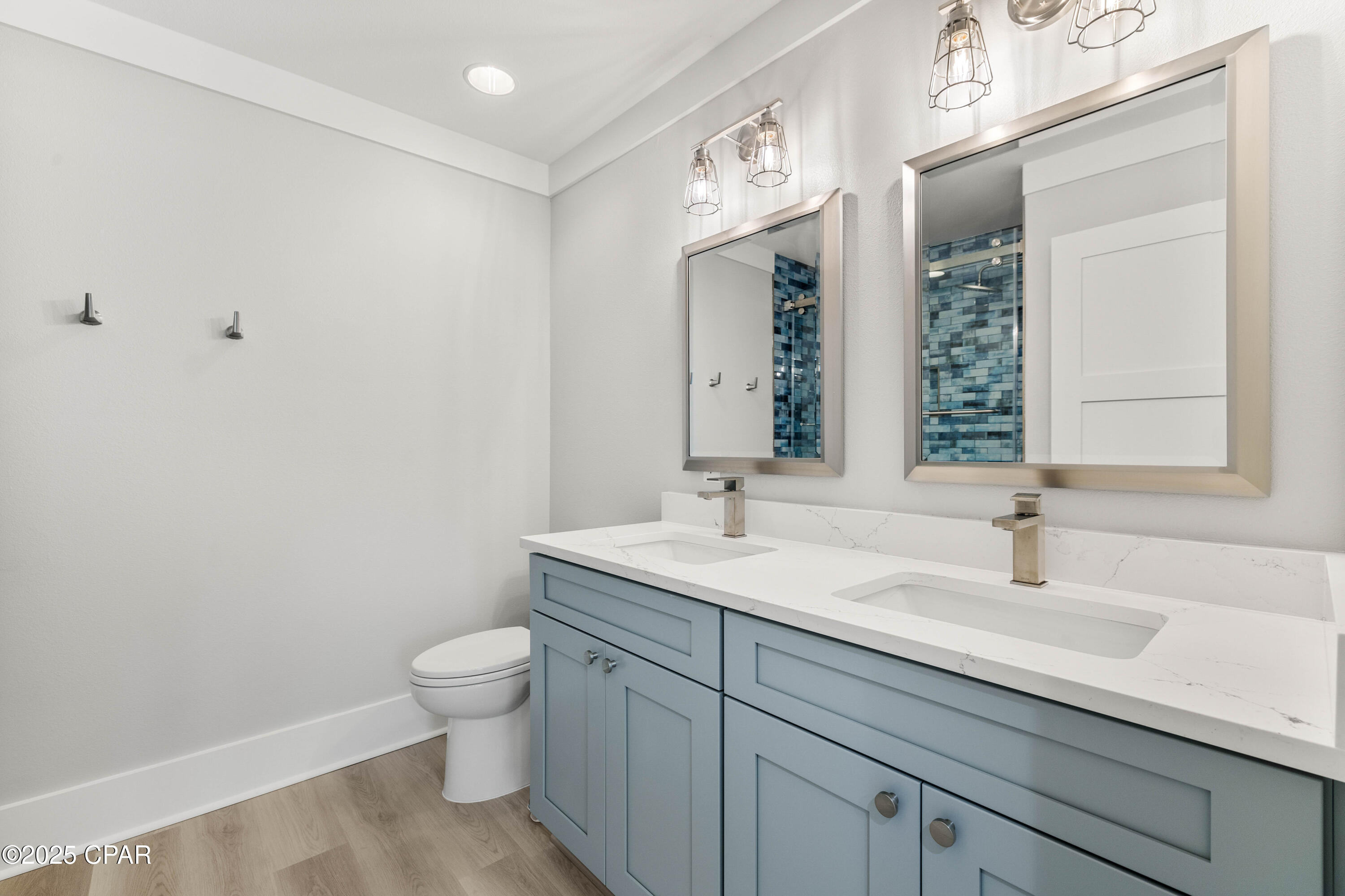 Listing photo id 15 for 2270 Sailfish Drive