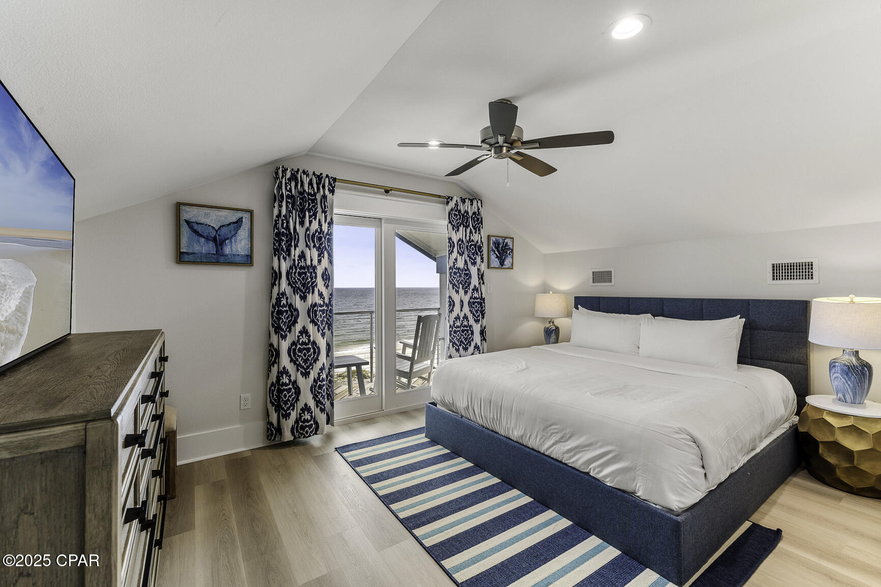 Listing photo id 37 for 2270 Sailfish Drive