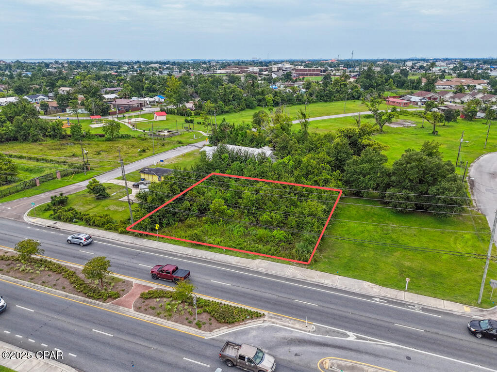 Image 3 For 1411 Cove Boulevard