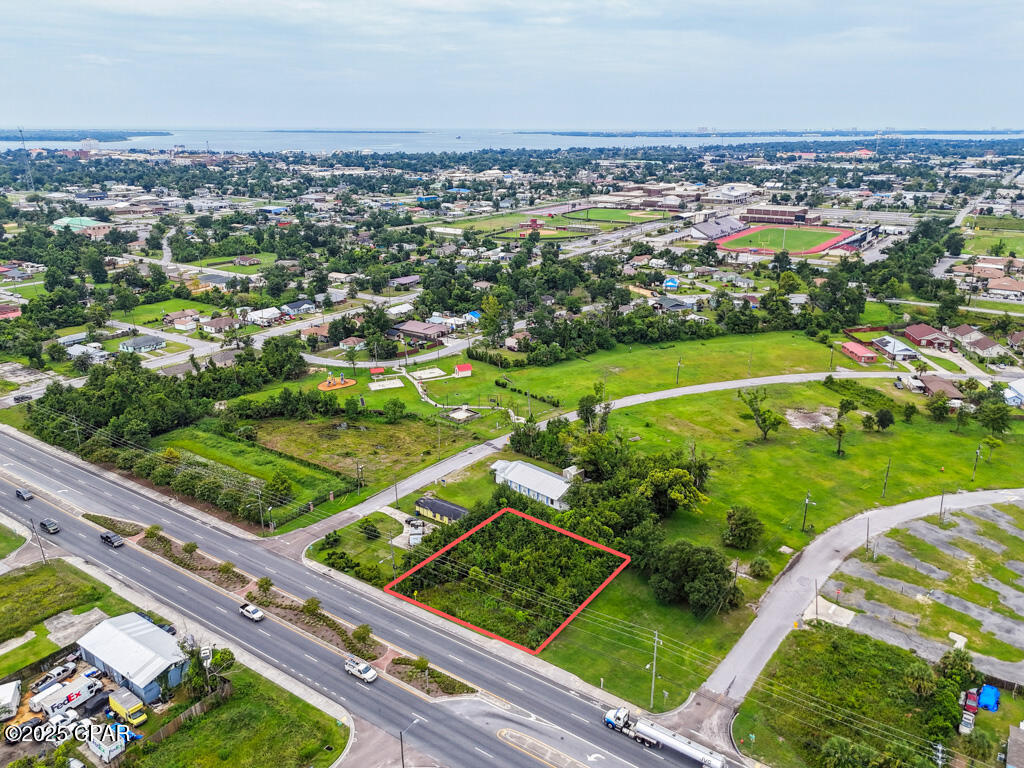 Image 4 For 1411 Cove Boulevard