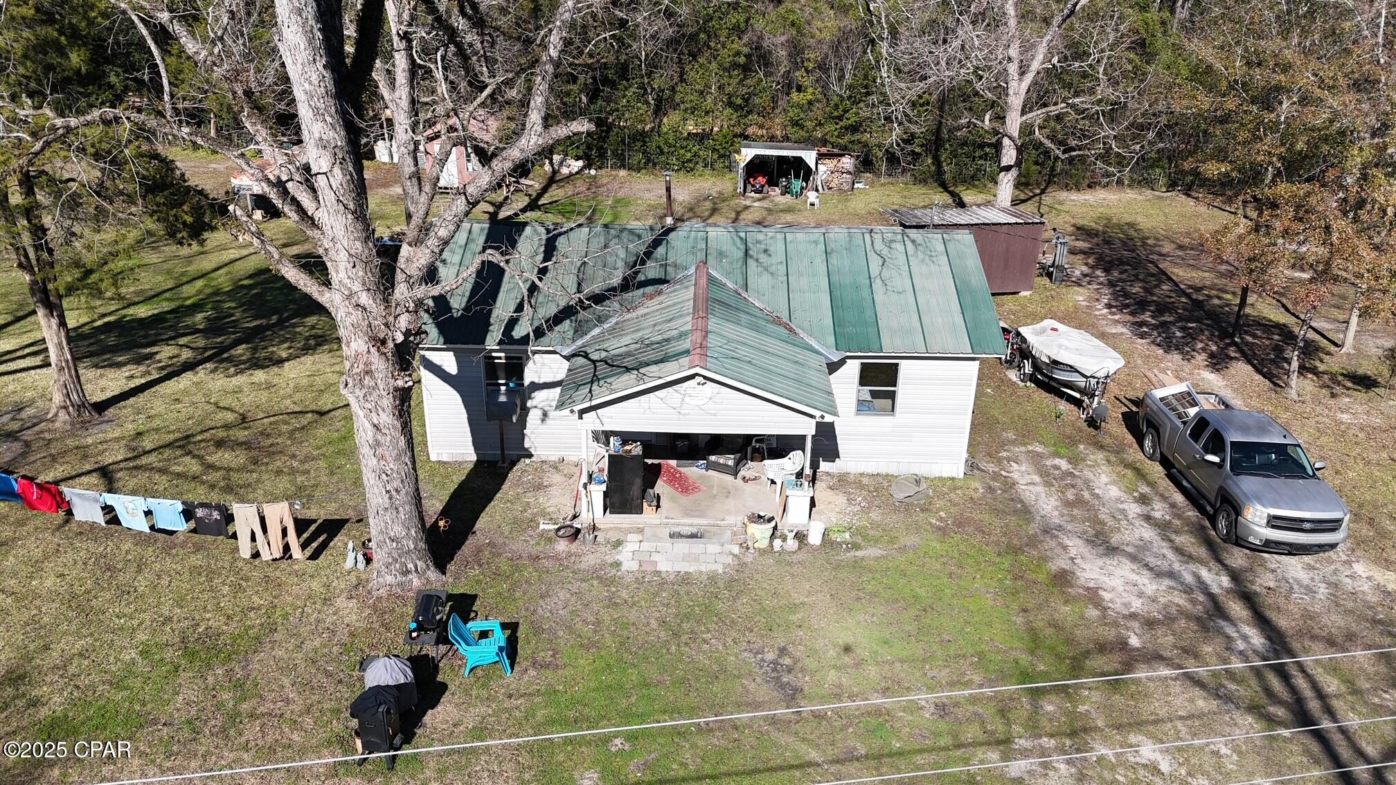 Listing photo id 2 for 402 Hatcher Drive