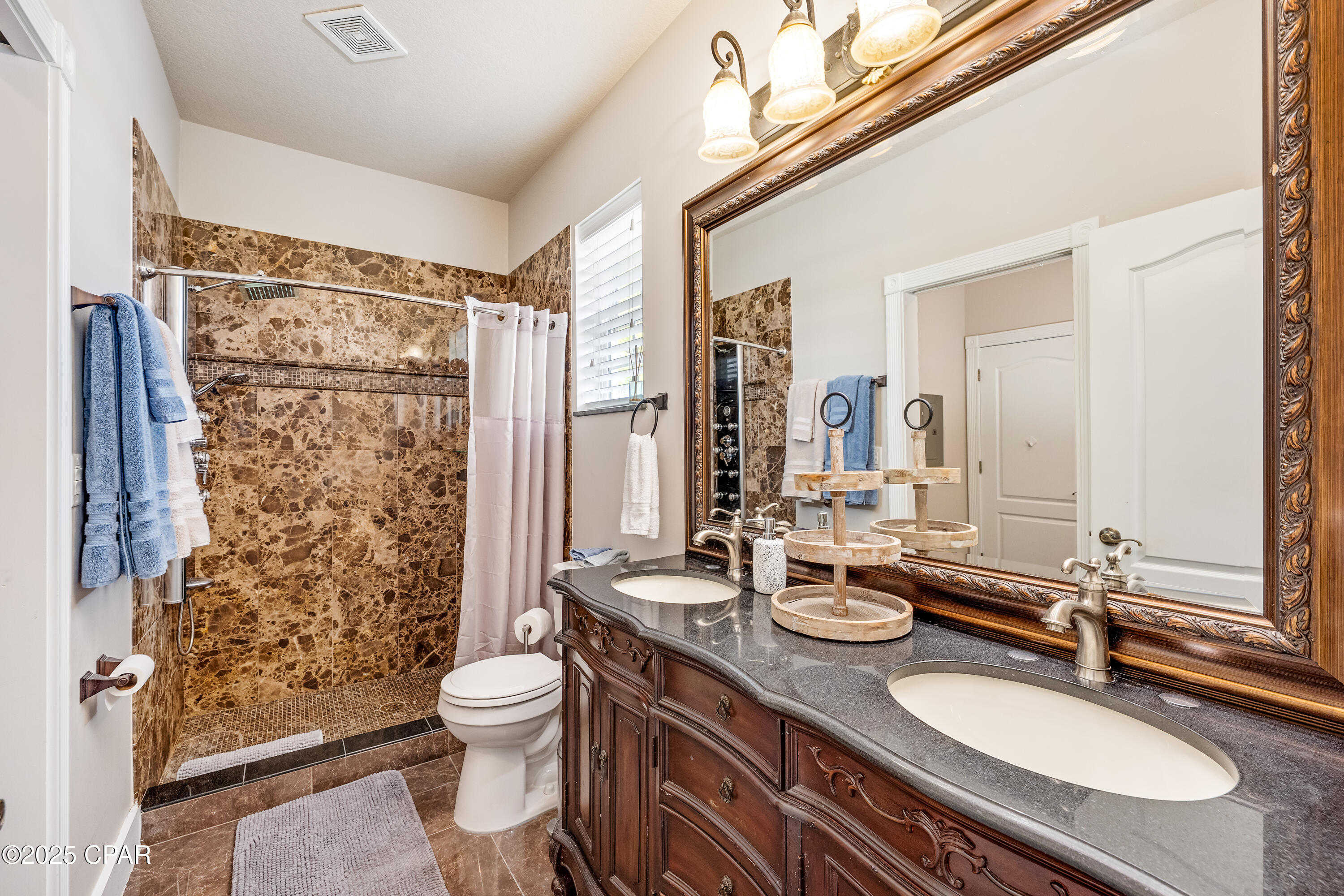 Image 102 For 306 Coconut Grove Court