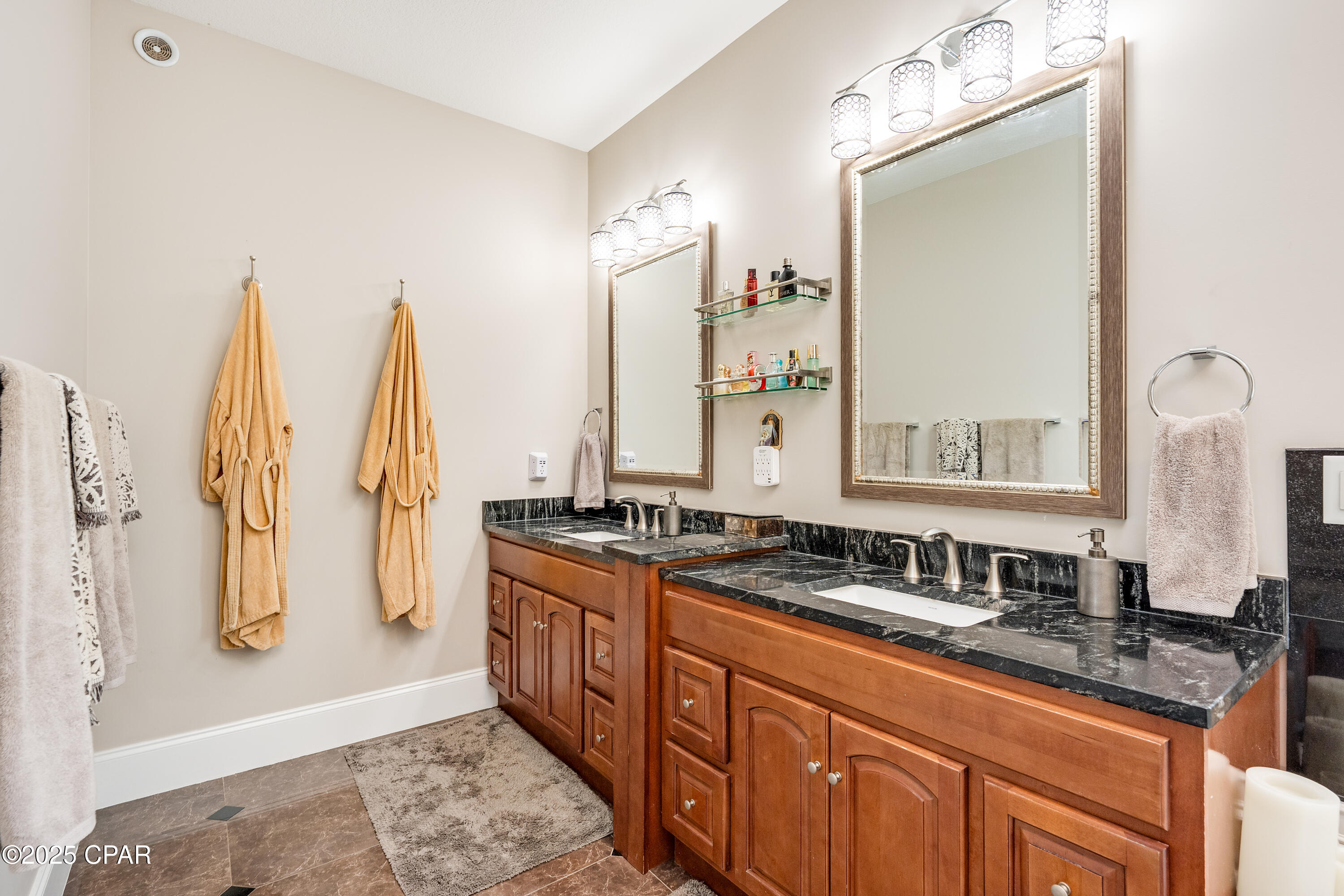 Image 43 For 306 Coconut Grove Court