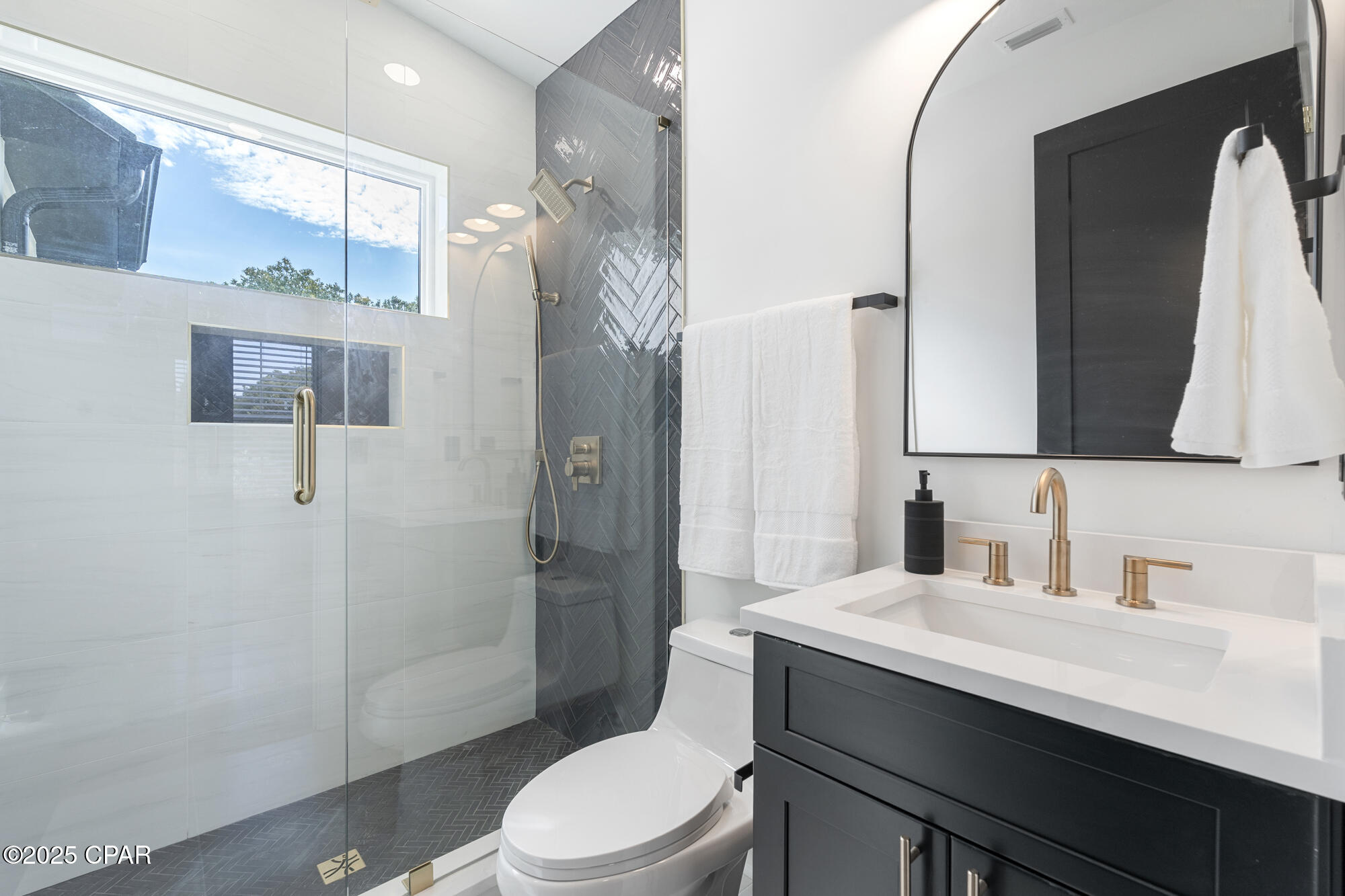 Image 41 For 21403 Sunset Avenue