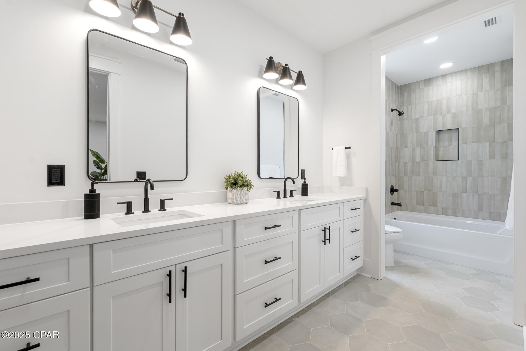 Image 53 For 21403 Sunset Avenue