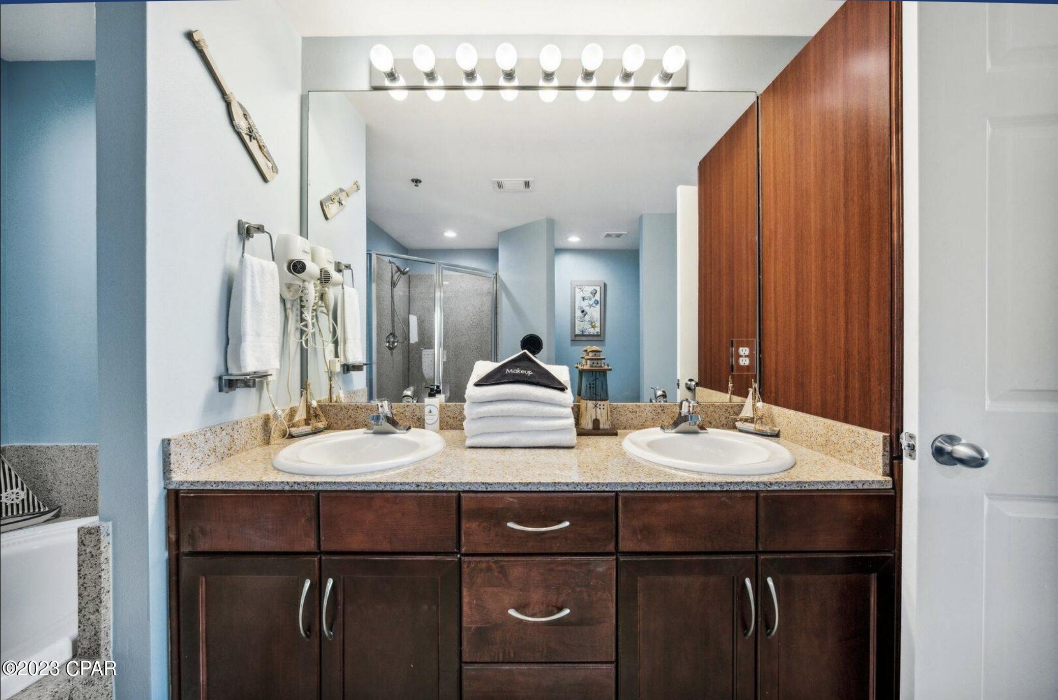 Image 19 For 9860 Thomas Drive 824