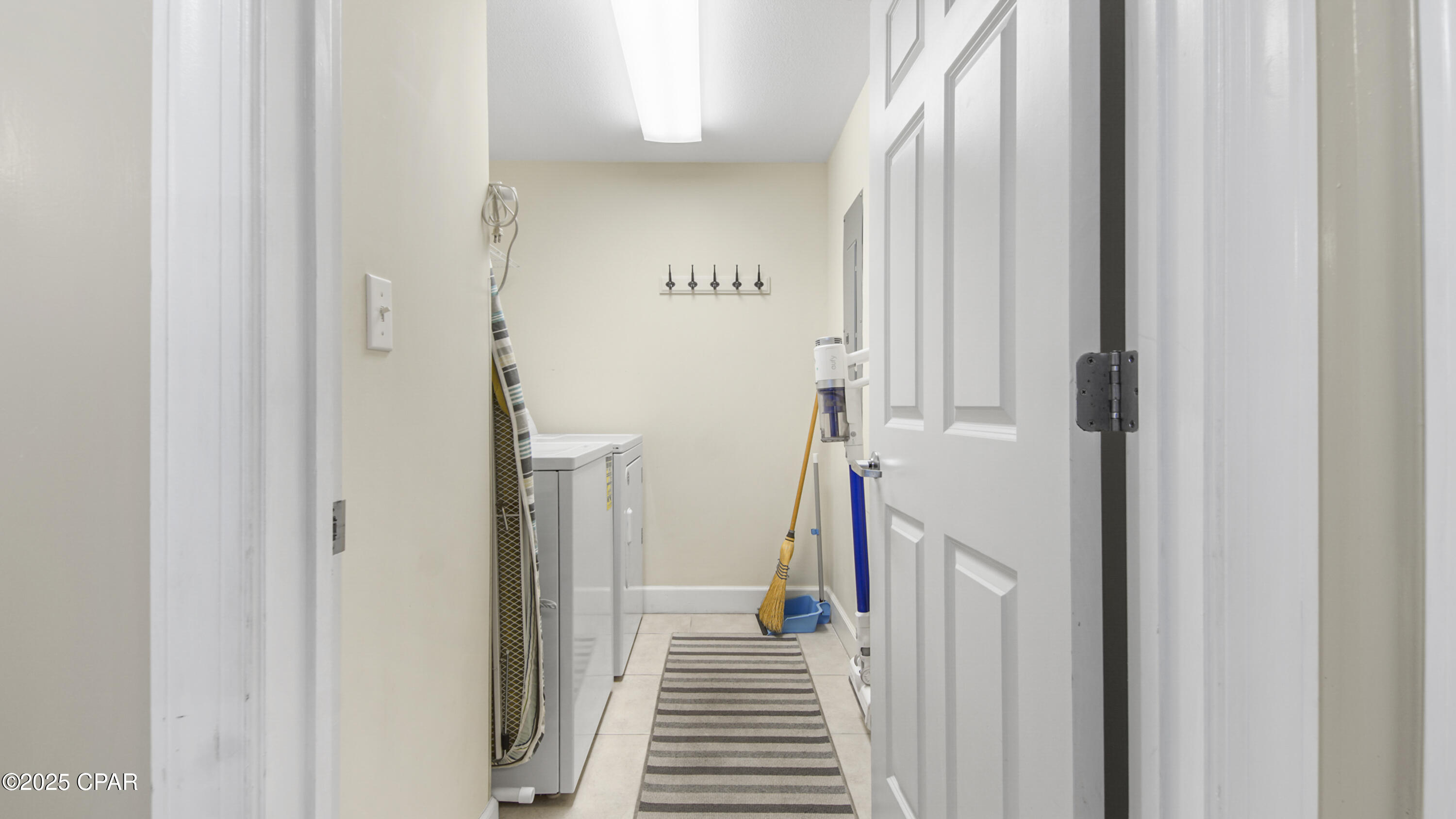 Image 22 For 14825 Front Beach Road 2003