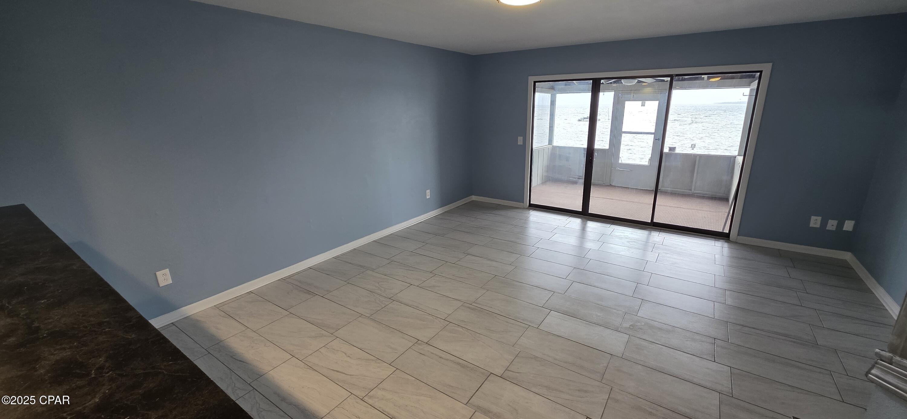 Image 11 For 6073 Highway 98