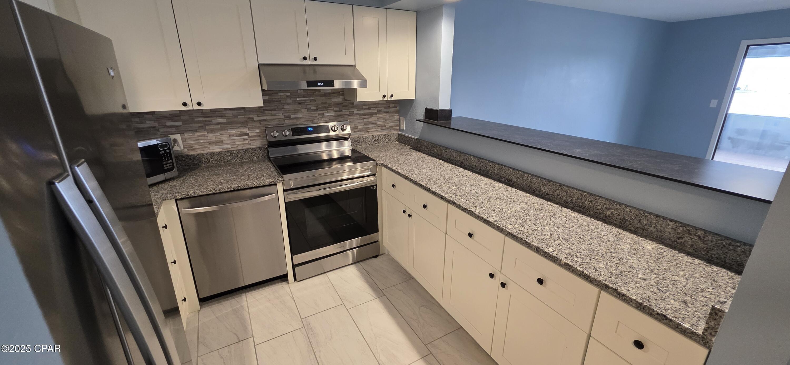 Image 7 For 6073 Highway 98