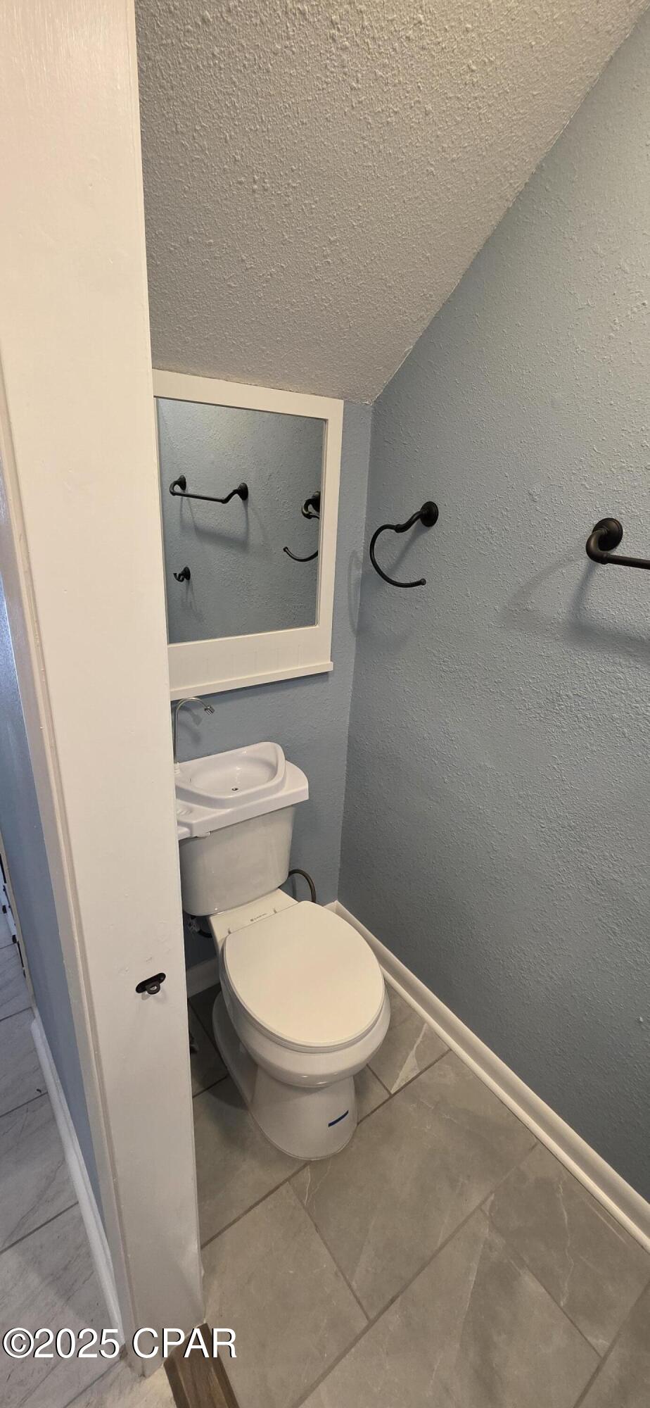 Image 8 For 6073 Highway 98