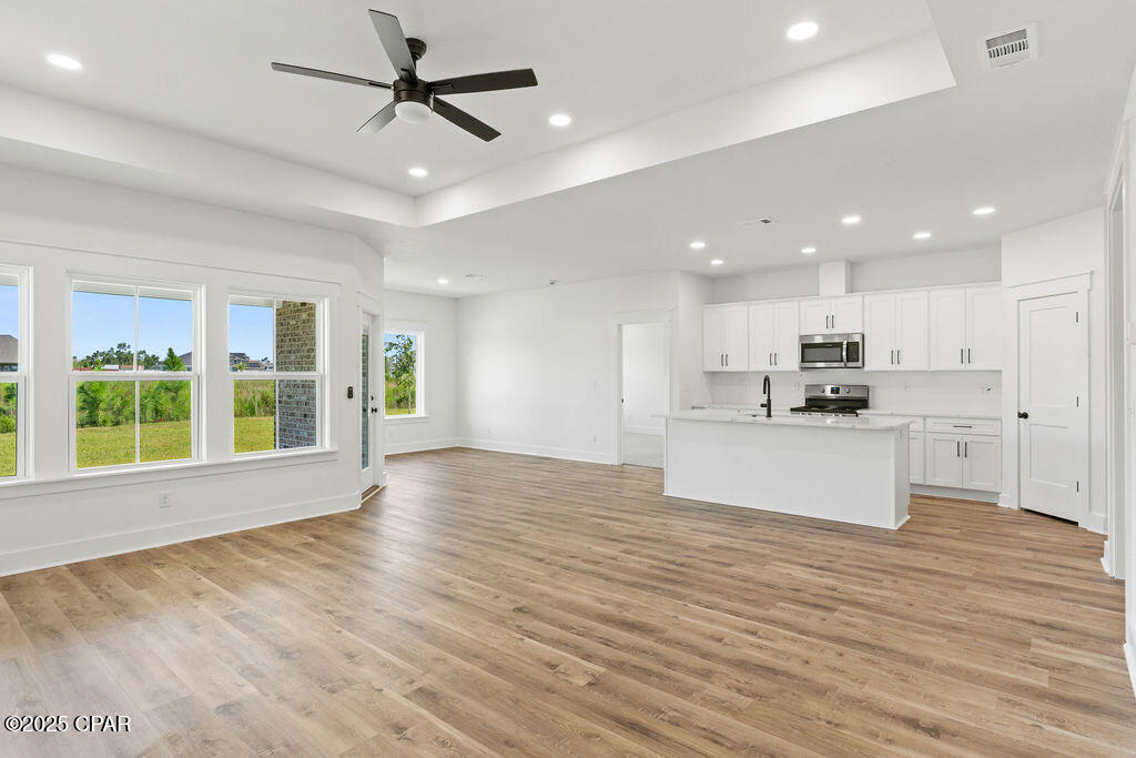 Image 11 For 3070 Lucky Farm Lane