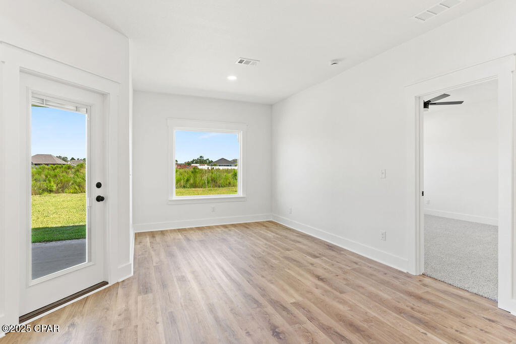 Image 14 For 3070 Lucky Farm Lane