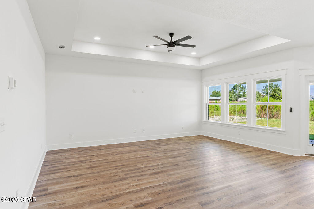 Image 8 For 3070 Lucky Farm Lane