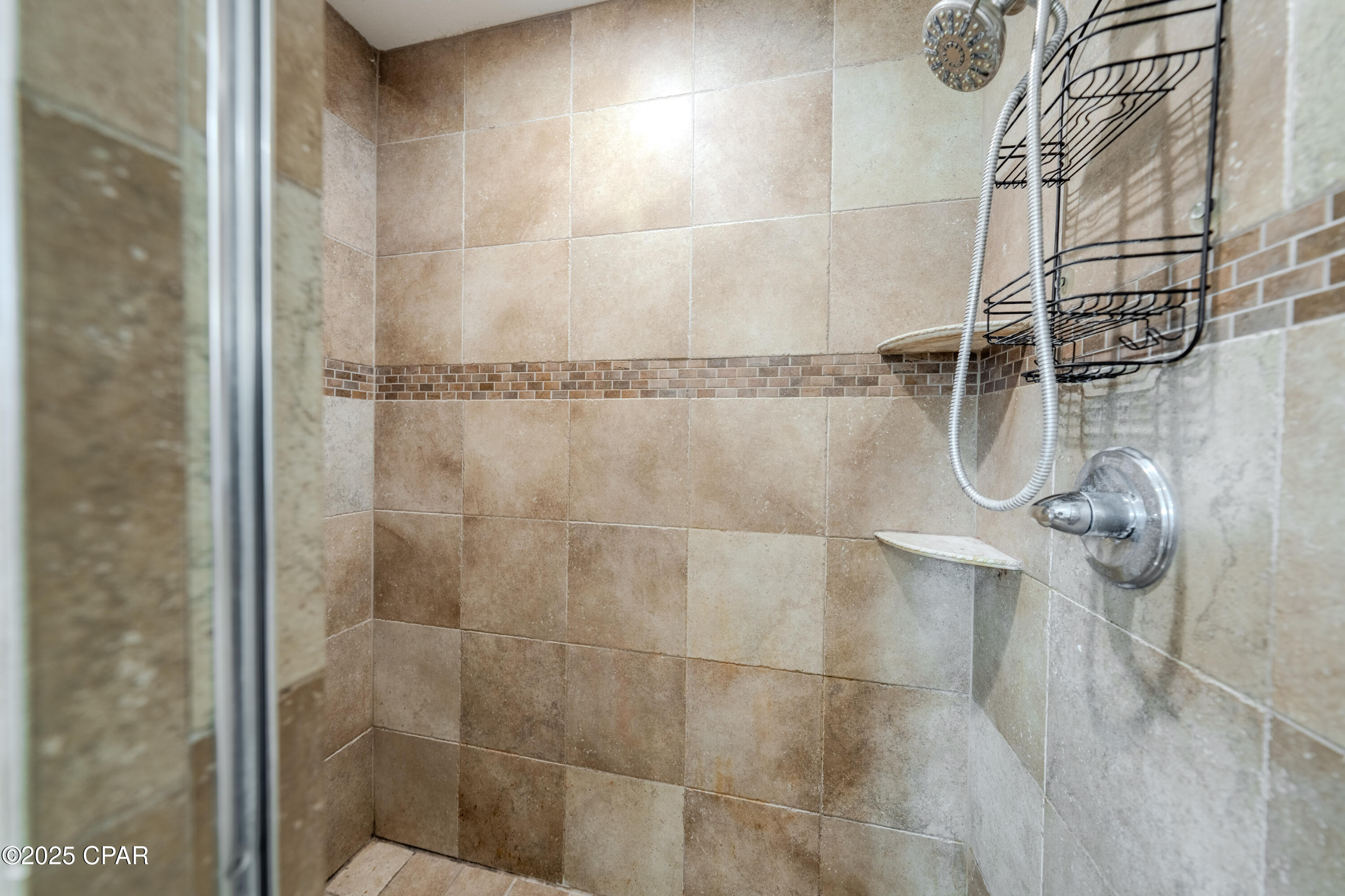 Listing photo id 17 for 6508 Rivers Bank Way