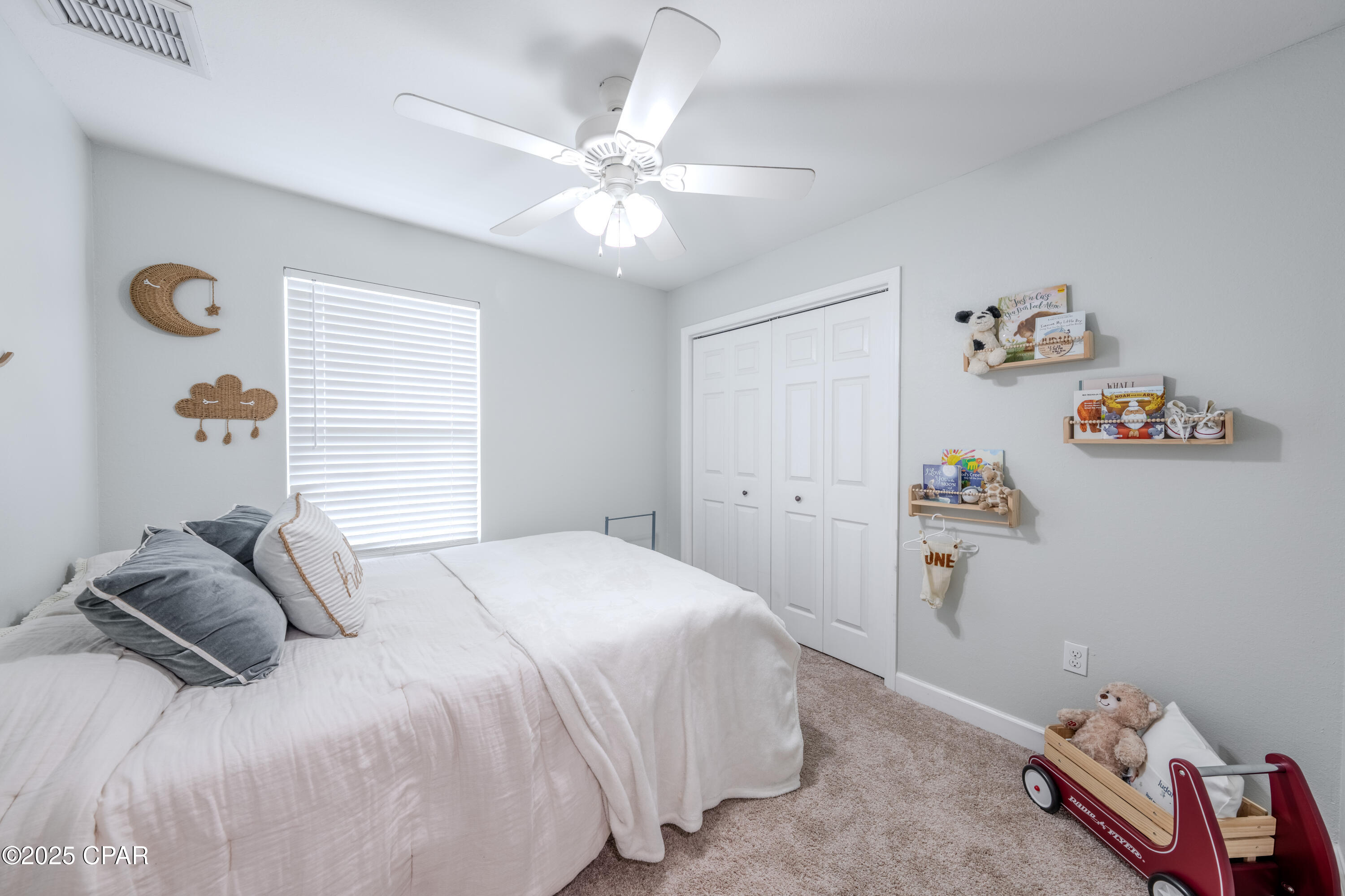 Listing photo id 19 for 6508 Rivers Bank Way